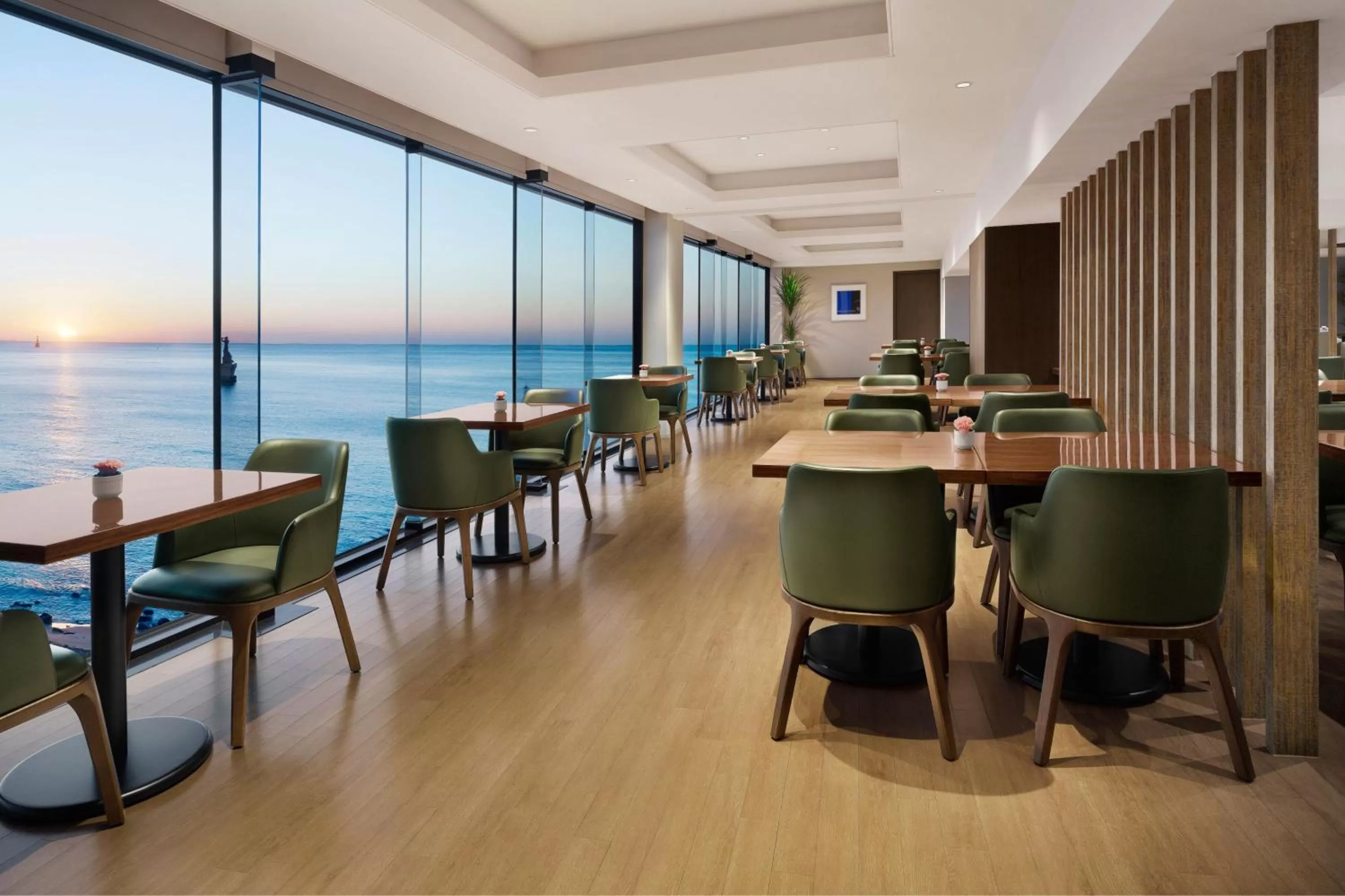Lounge or bar in The Westin Josun Busan