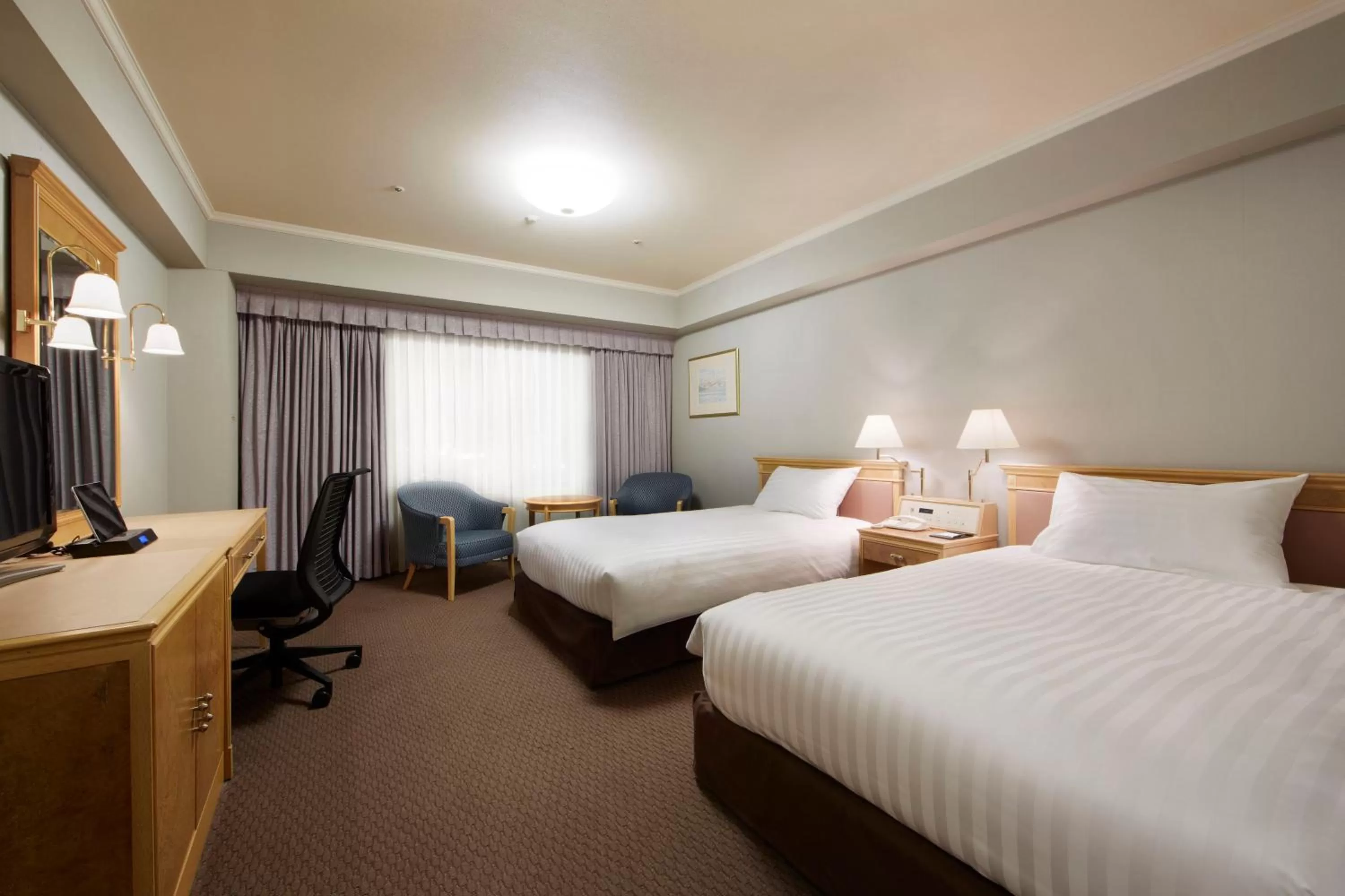 Photo of the whole room, Bed in Hotel Agora Regency Osaka Sakai