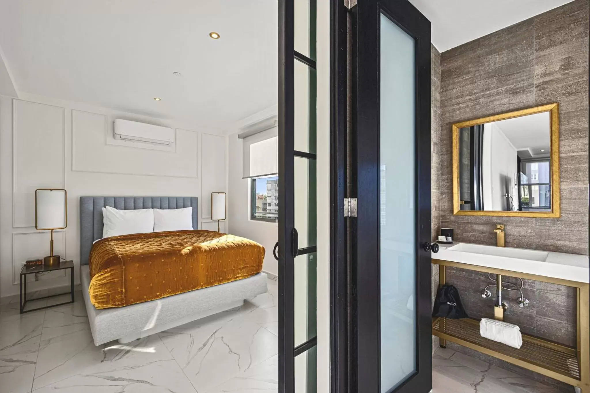 Bathroom, Bed in Don Rafa Boutique Hotel & Residences