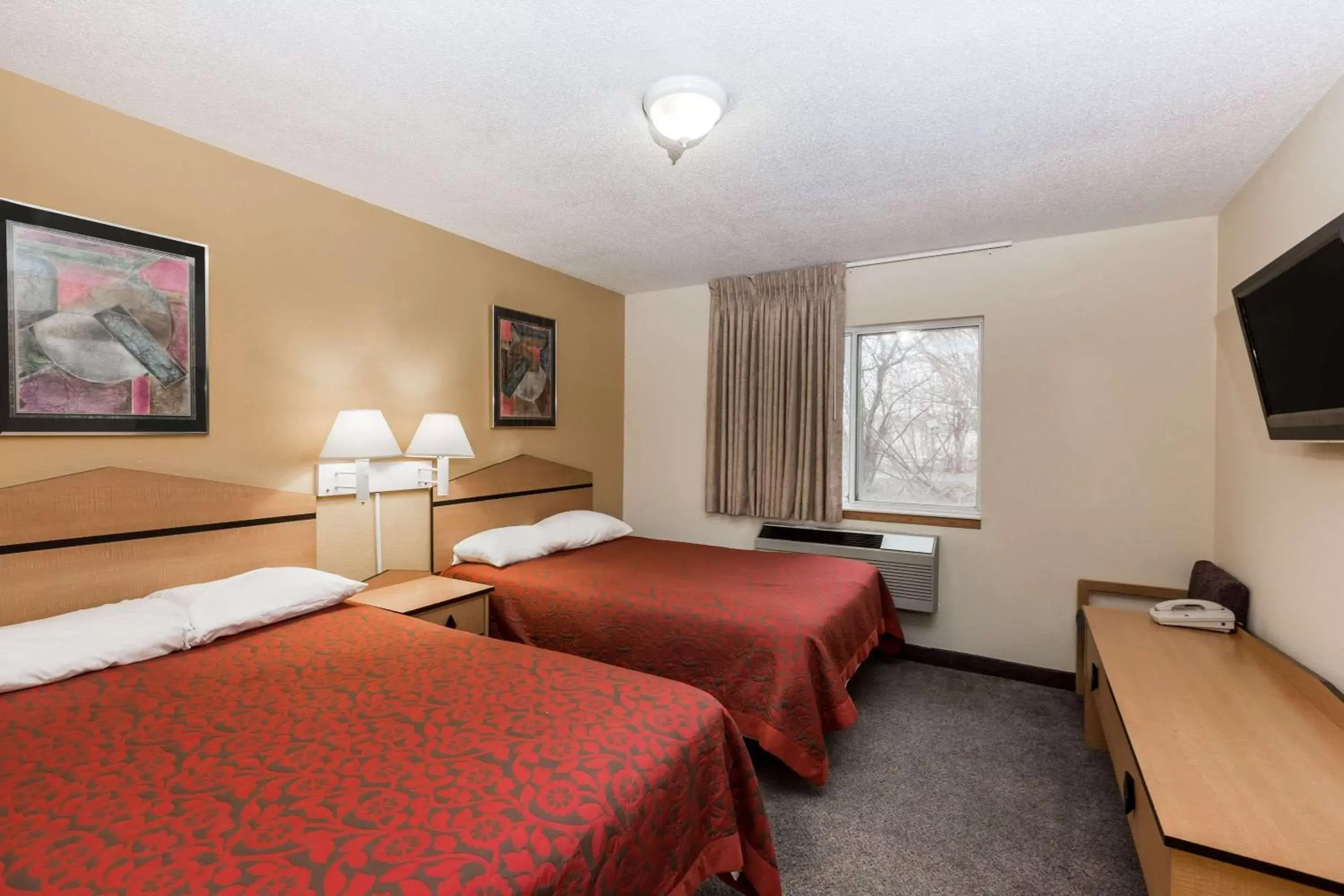 Photo of the whole room, Bed in Days Inn by Wyndham Atlantic