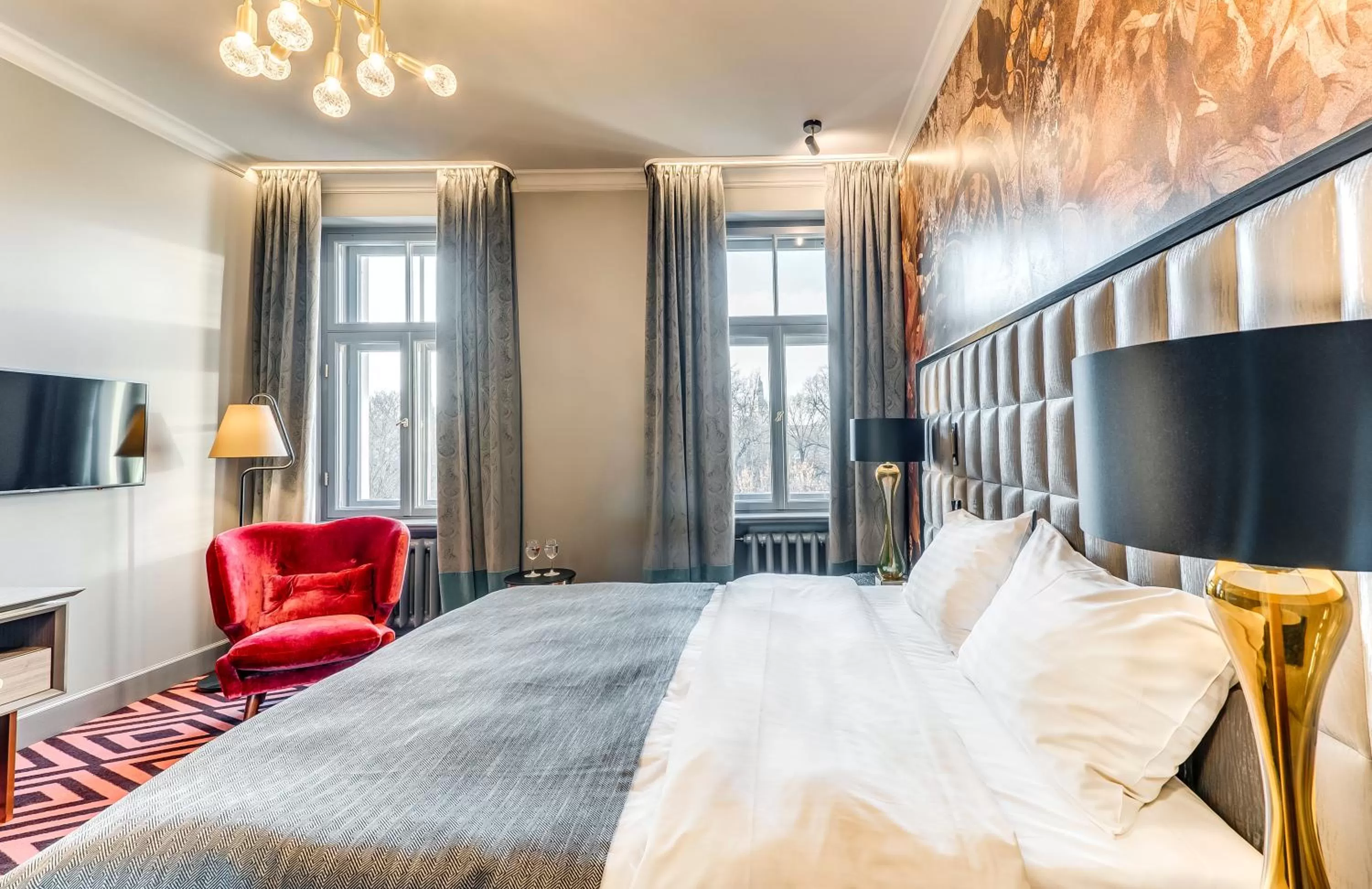 Bed in Grand Poet Hotel and SPA by Semarah