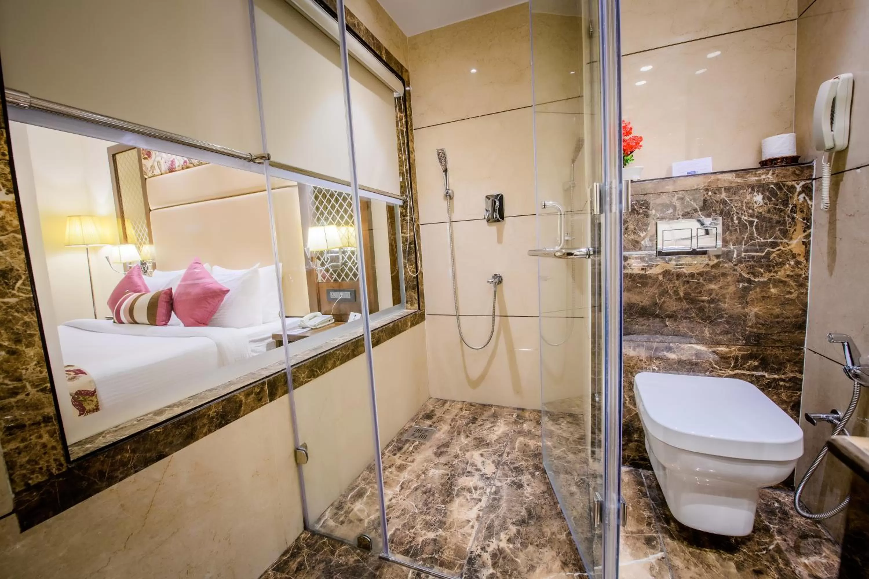 Toilet in Best Western Kapurthala