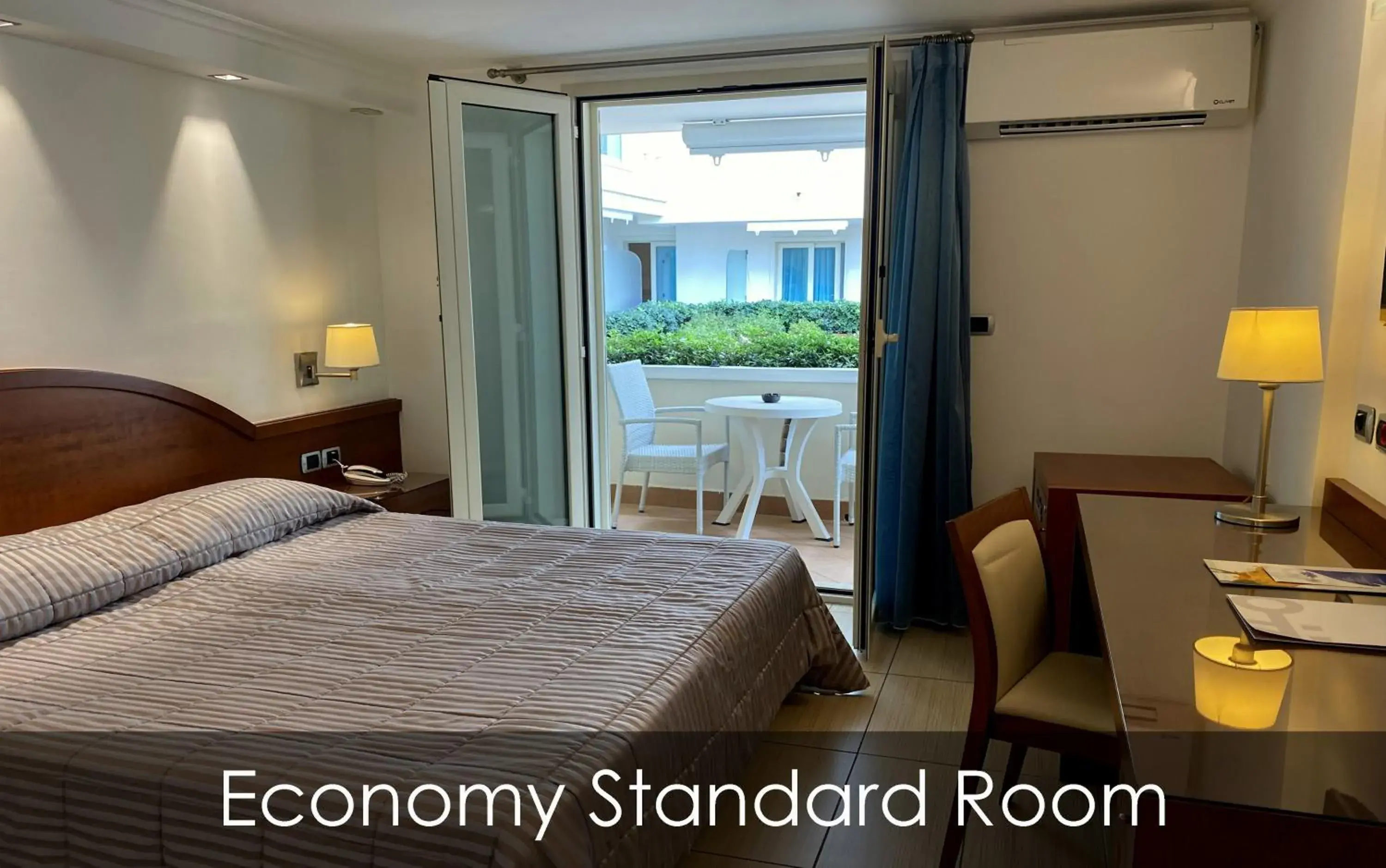 Economy Double or Twin Room - single occupancy in Hotel Olimpico