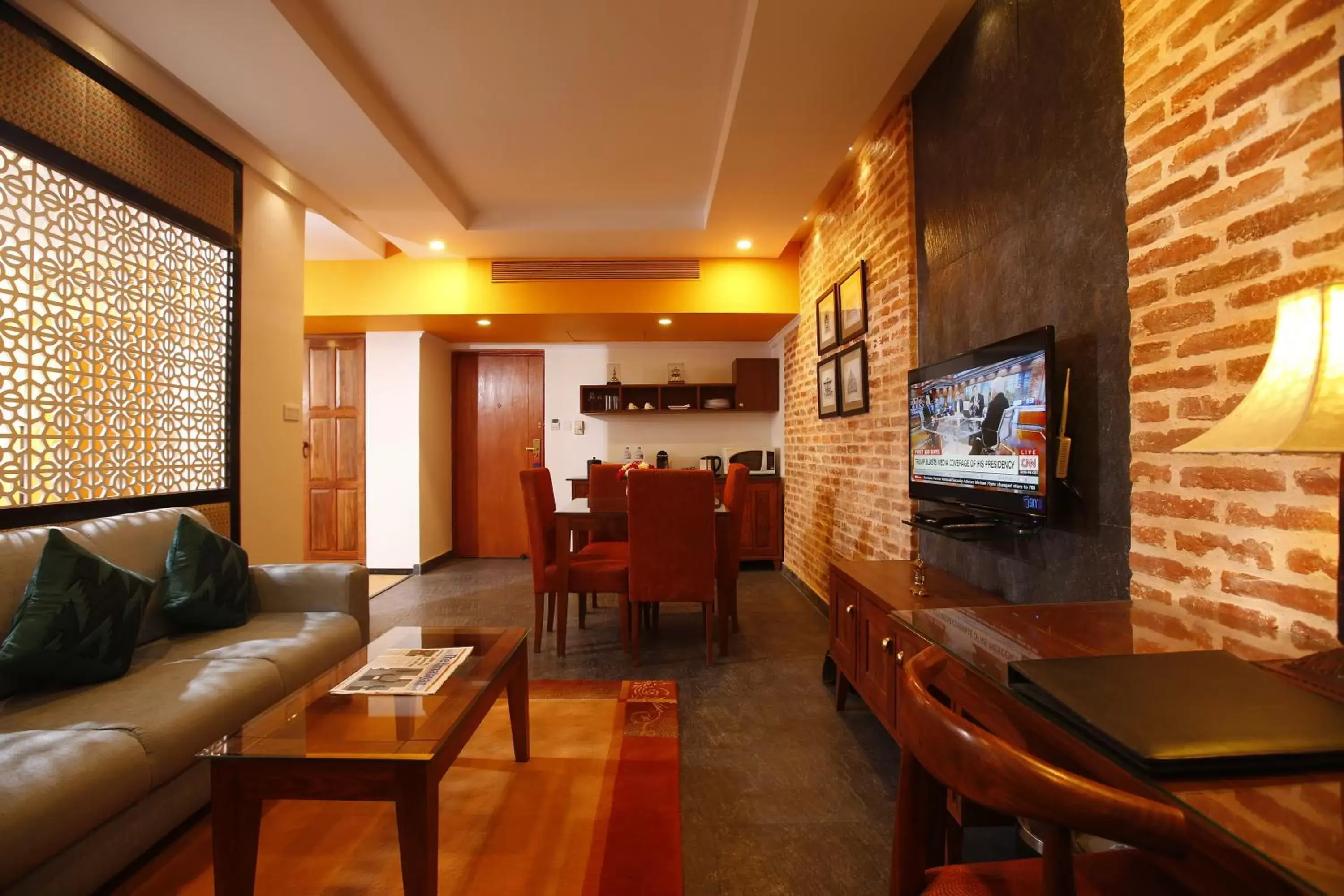 Coffee/tea facilities, Seating Area in Royal Singi Hotel