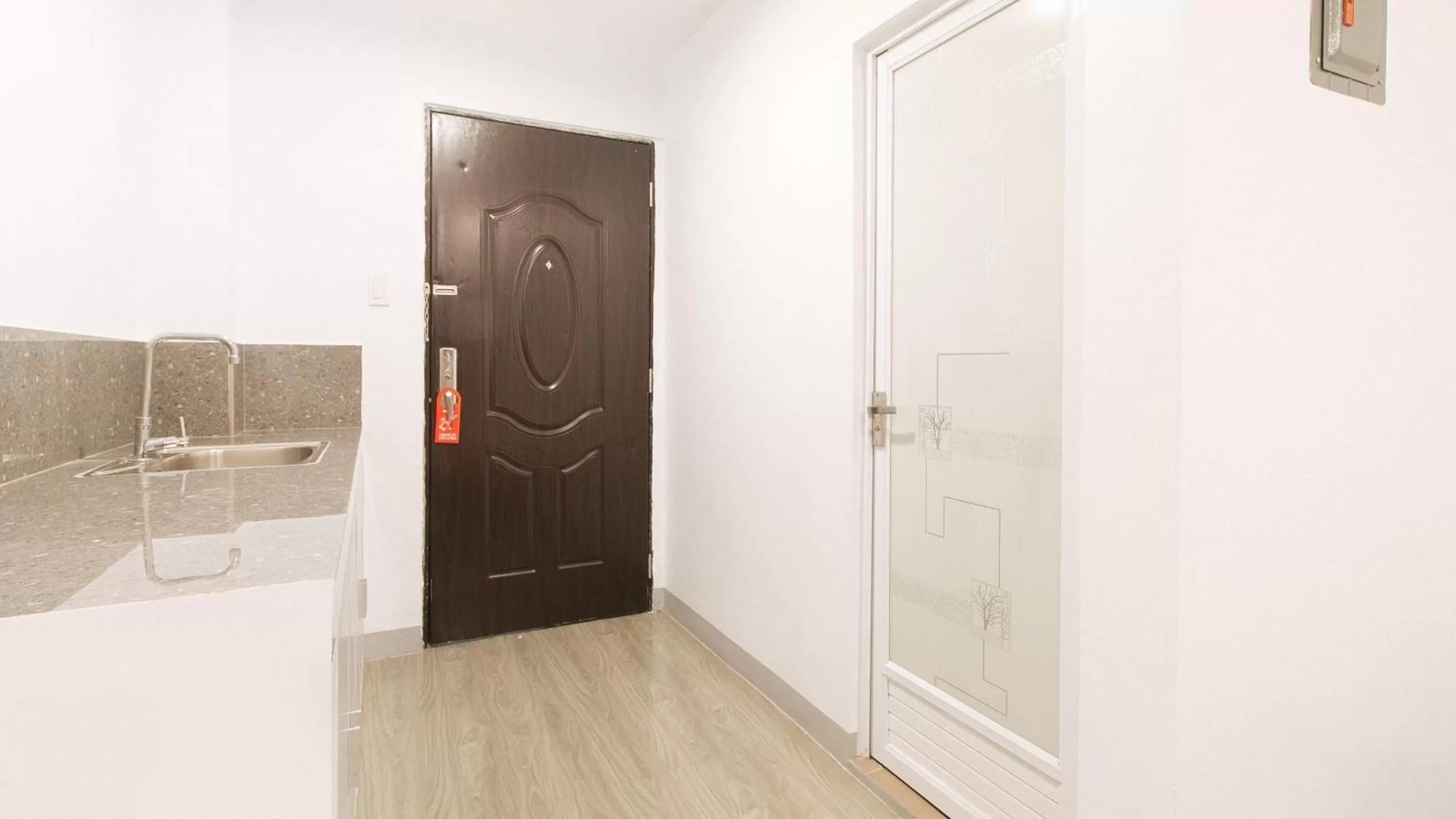 Bedroom in RedDoorz near Zobel Roxas St