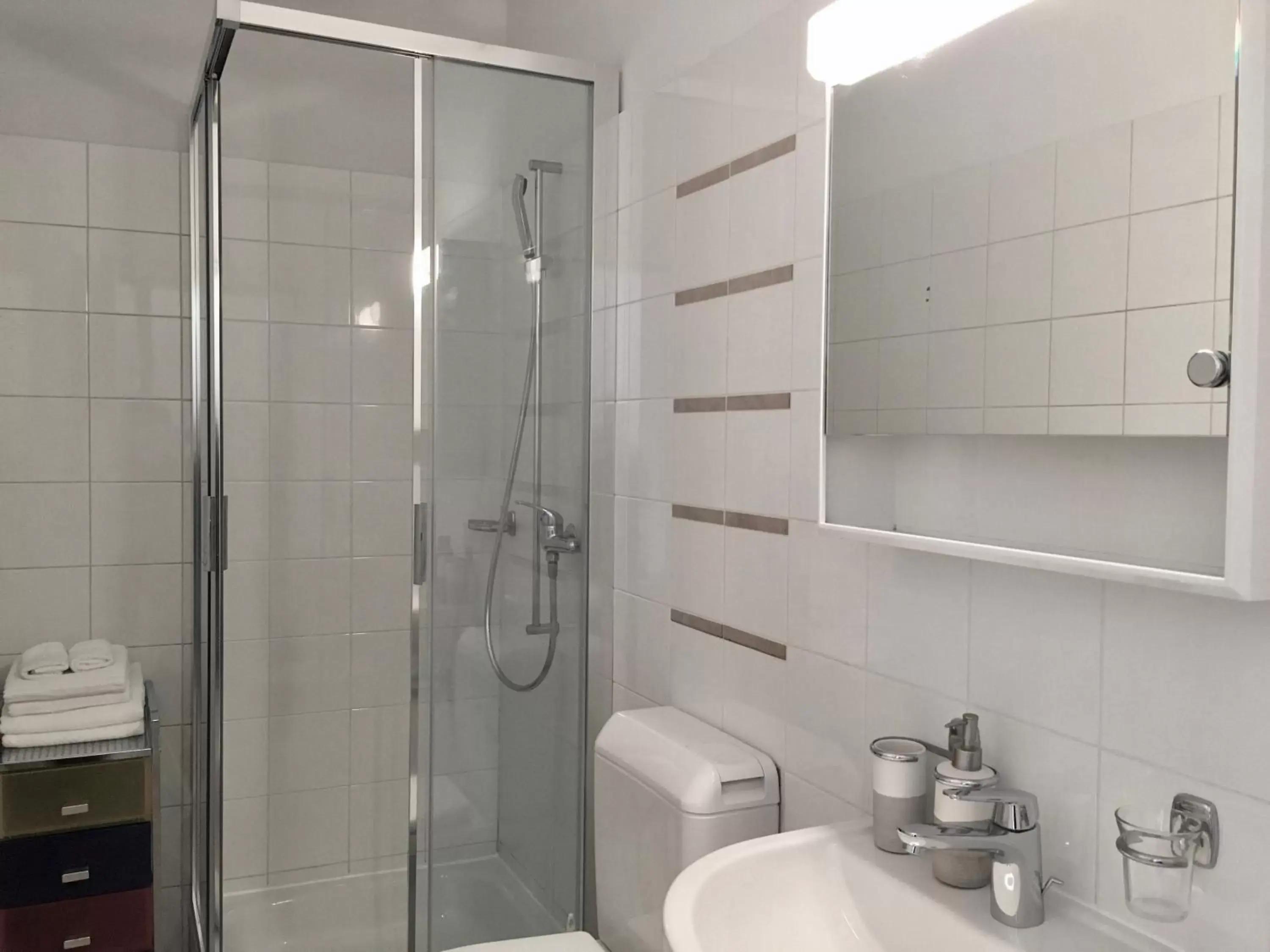 Shower, Bathroom in Great2Stay City Center Apartments