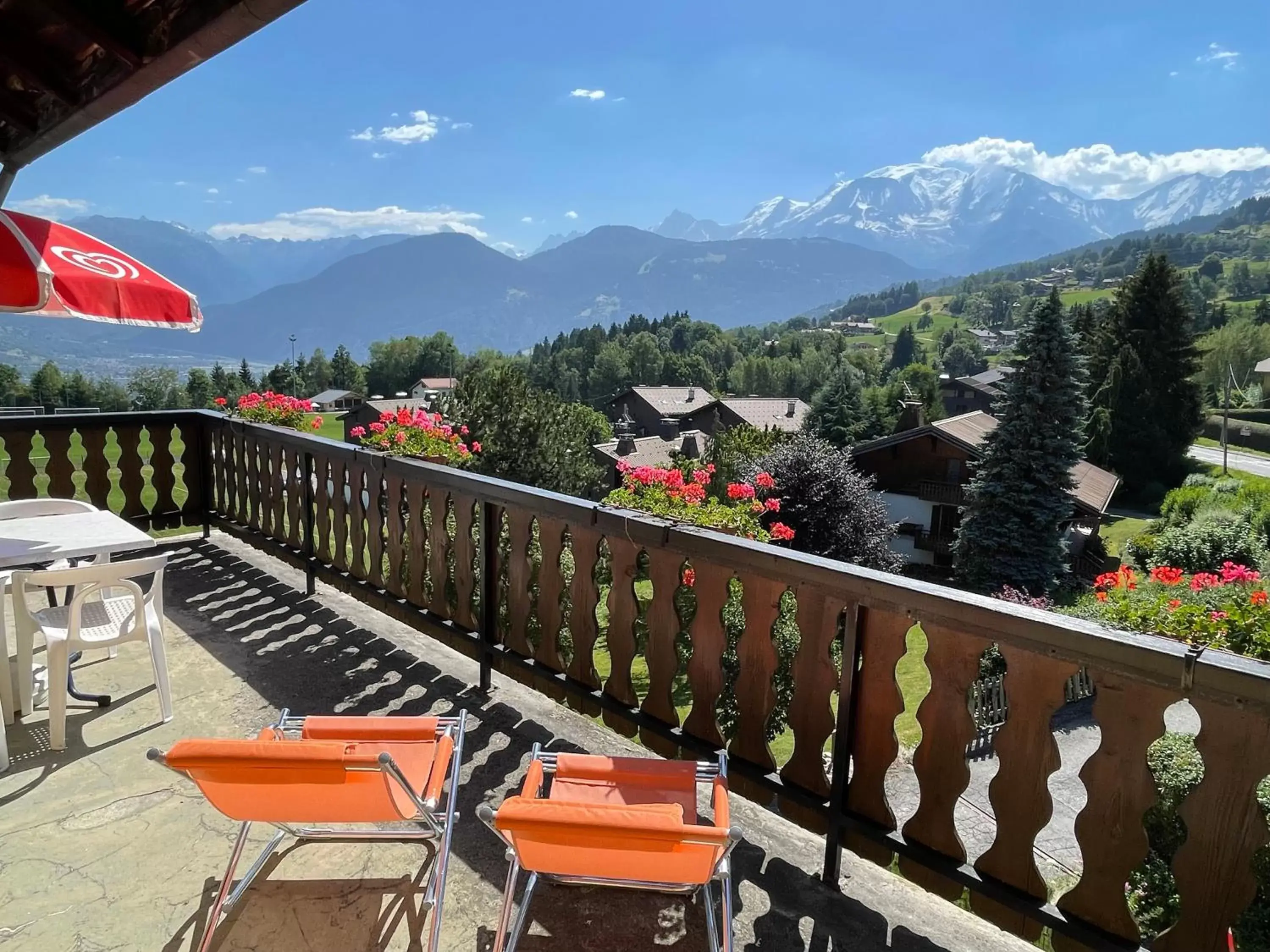 Balcony/Terrace, Mountain View in Hotel Les Granits