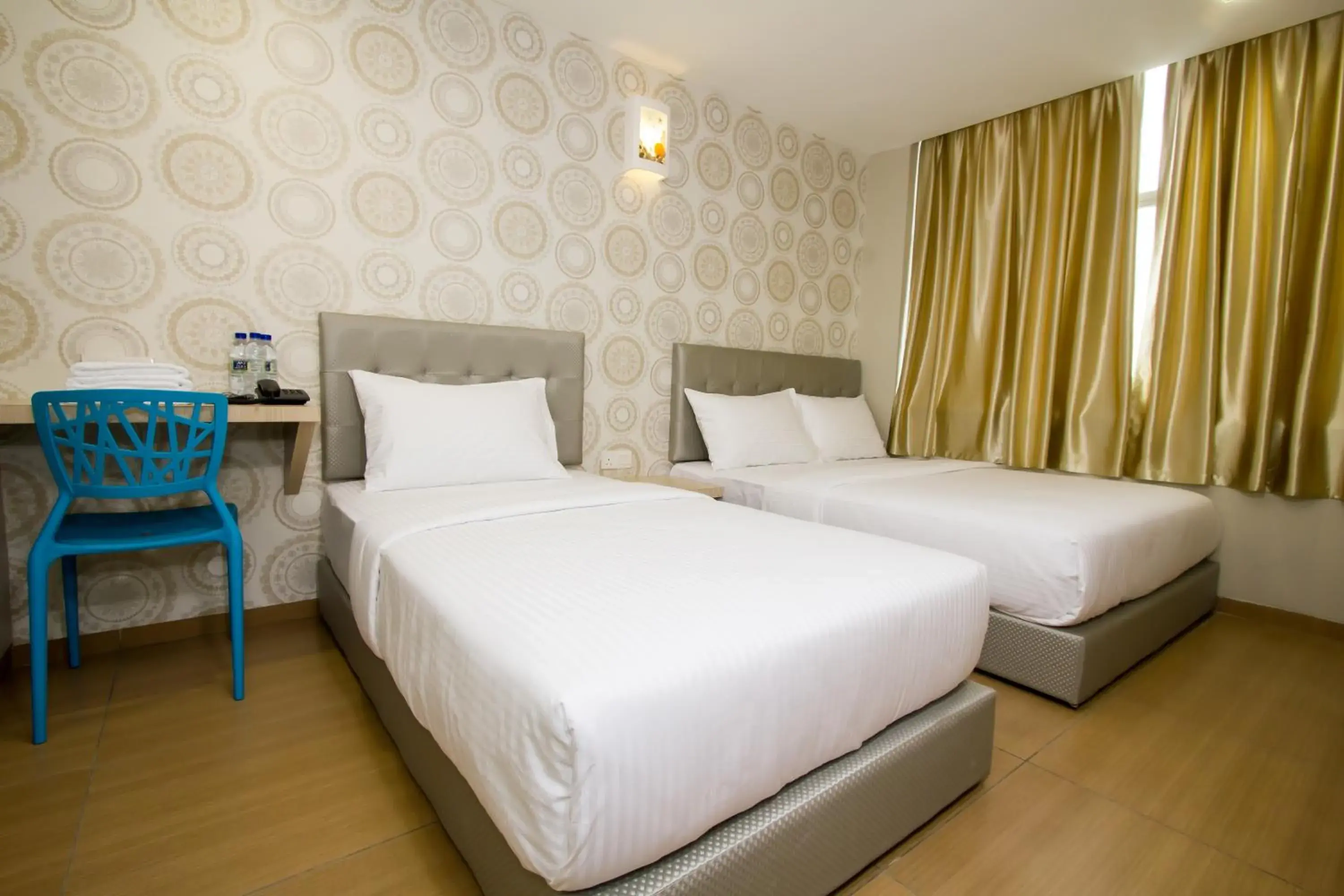 Triple Room with Private Bathroom in 888 Boutique Hotel