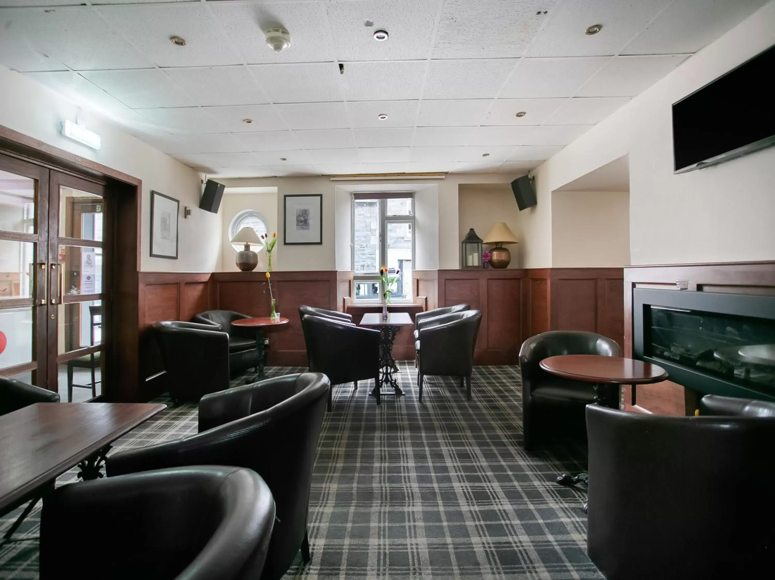 Seating area, Lounge/Bar in The Breadalbane Arms Room Only Hotel