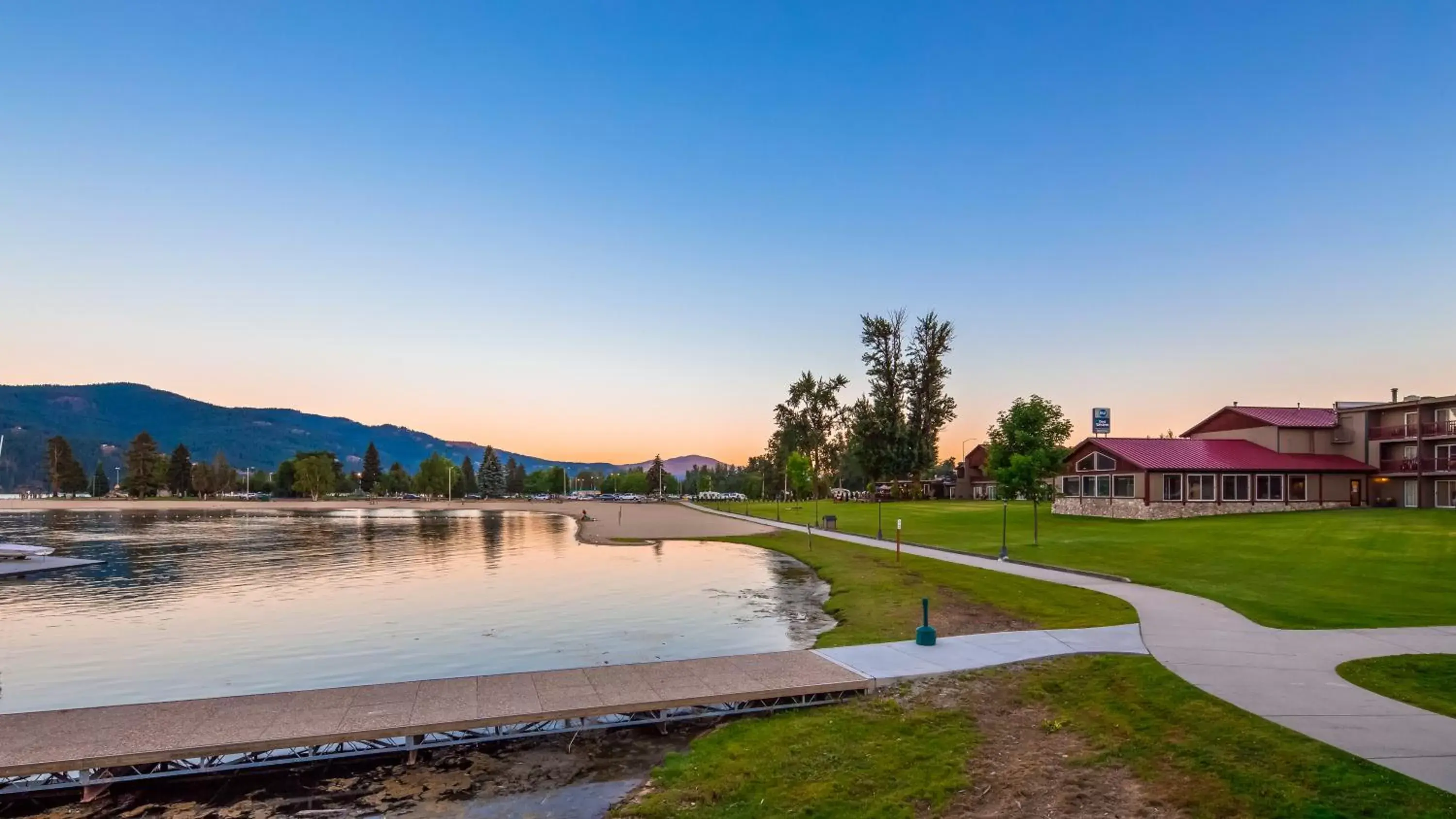 Lake view in Best Western Edgewater Resort