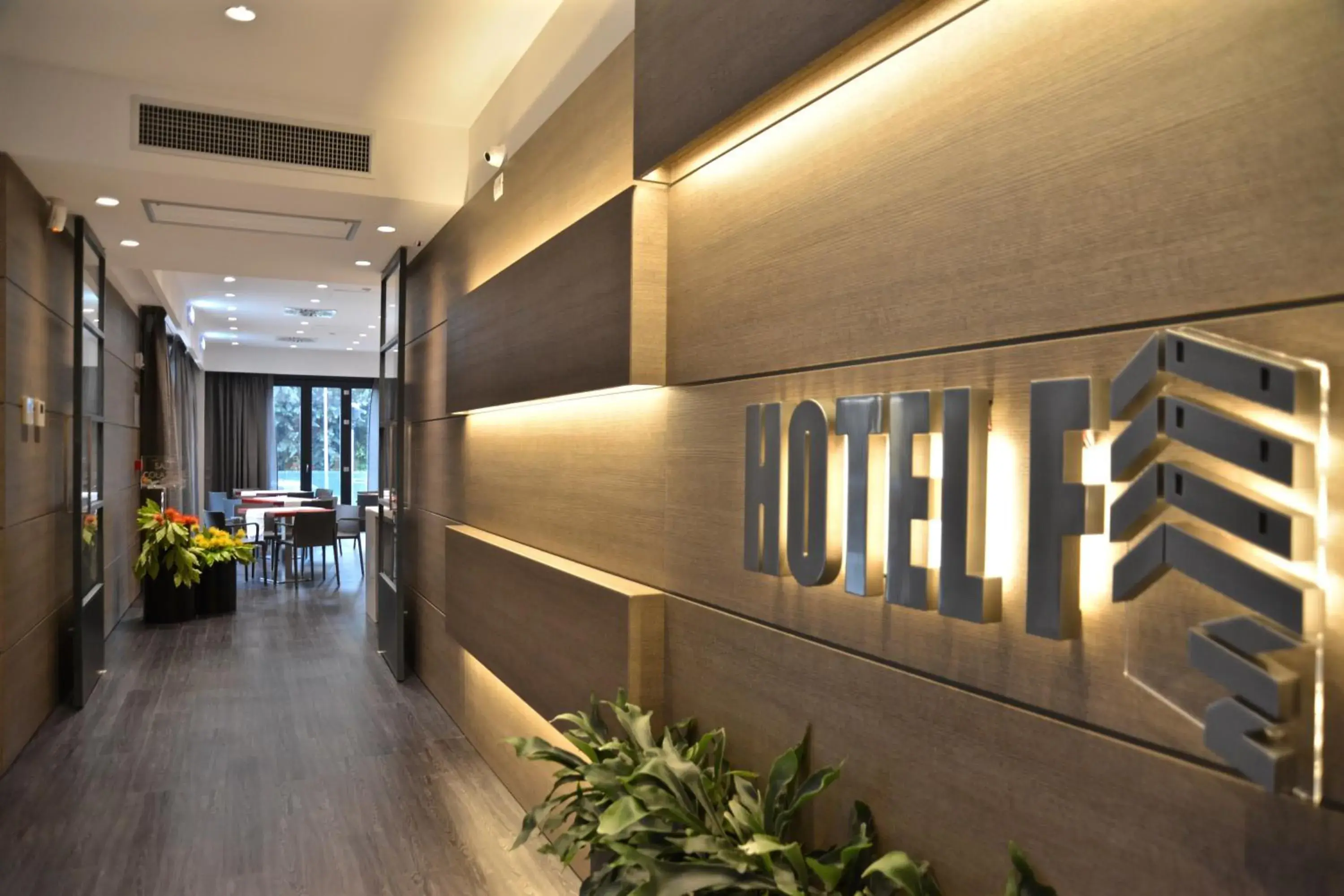 Restaurant/places to eat, Lobby/Reception in Hotel Forum