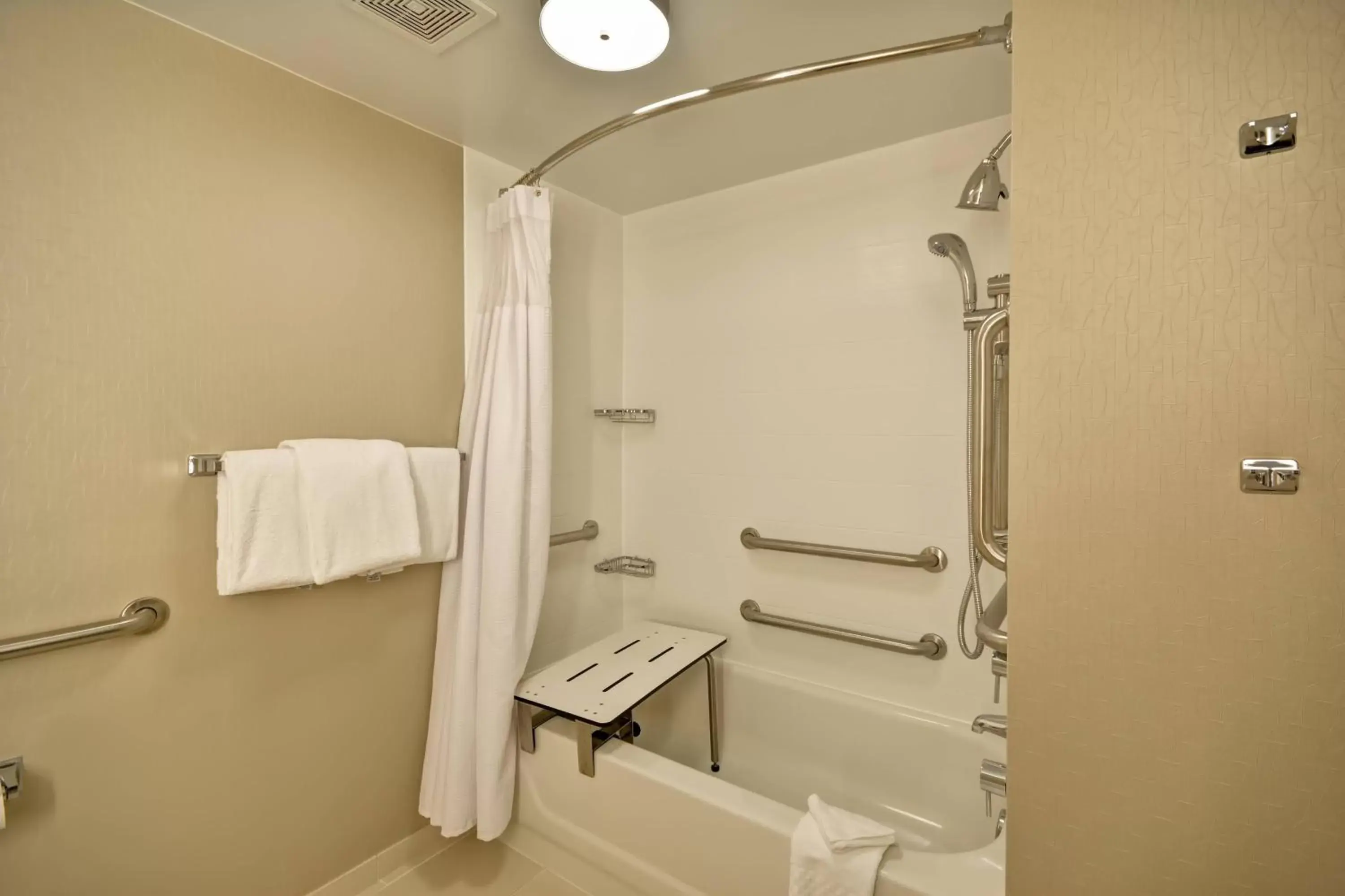 Bathroom in SpringHill Suites by Marriott San Antonio Medical Center/Northwest