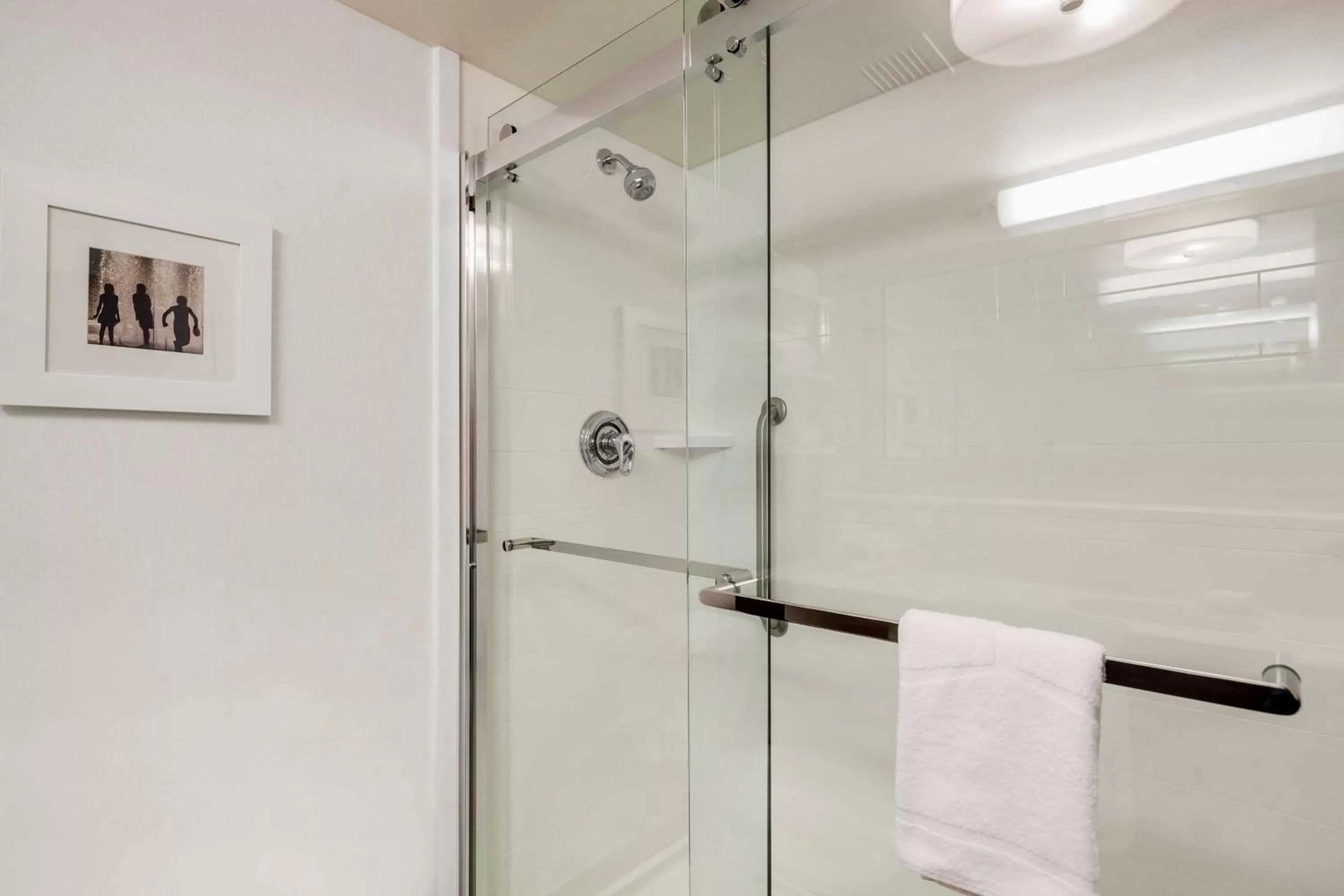 Bathroom in Hampton Inn & Suites Seattle North/Lynnwood