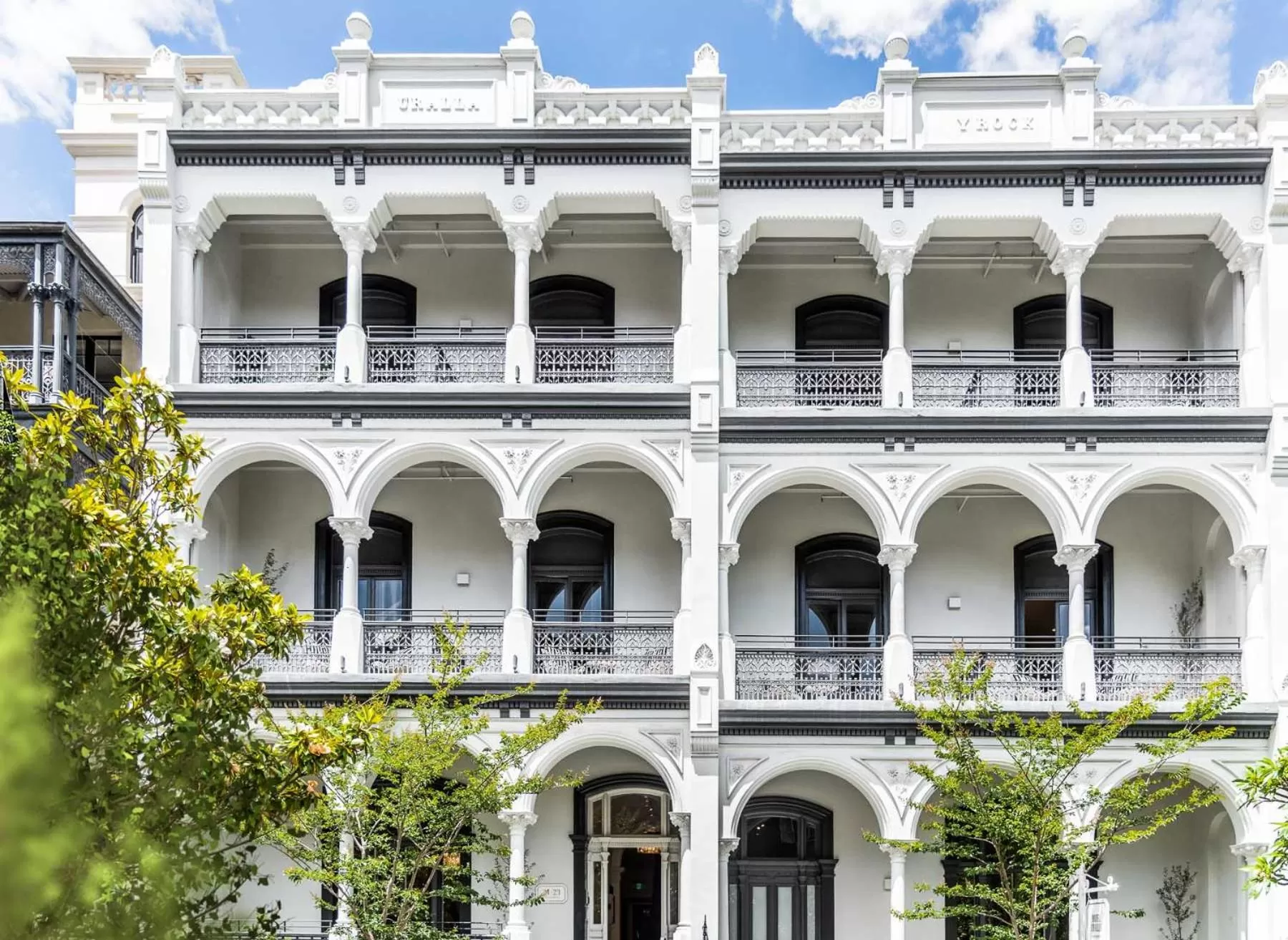 Property building in Hotel Challis Potts Point