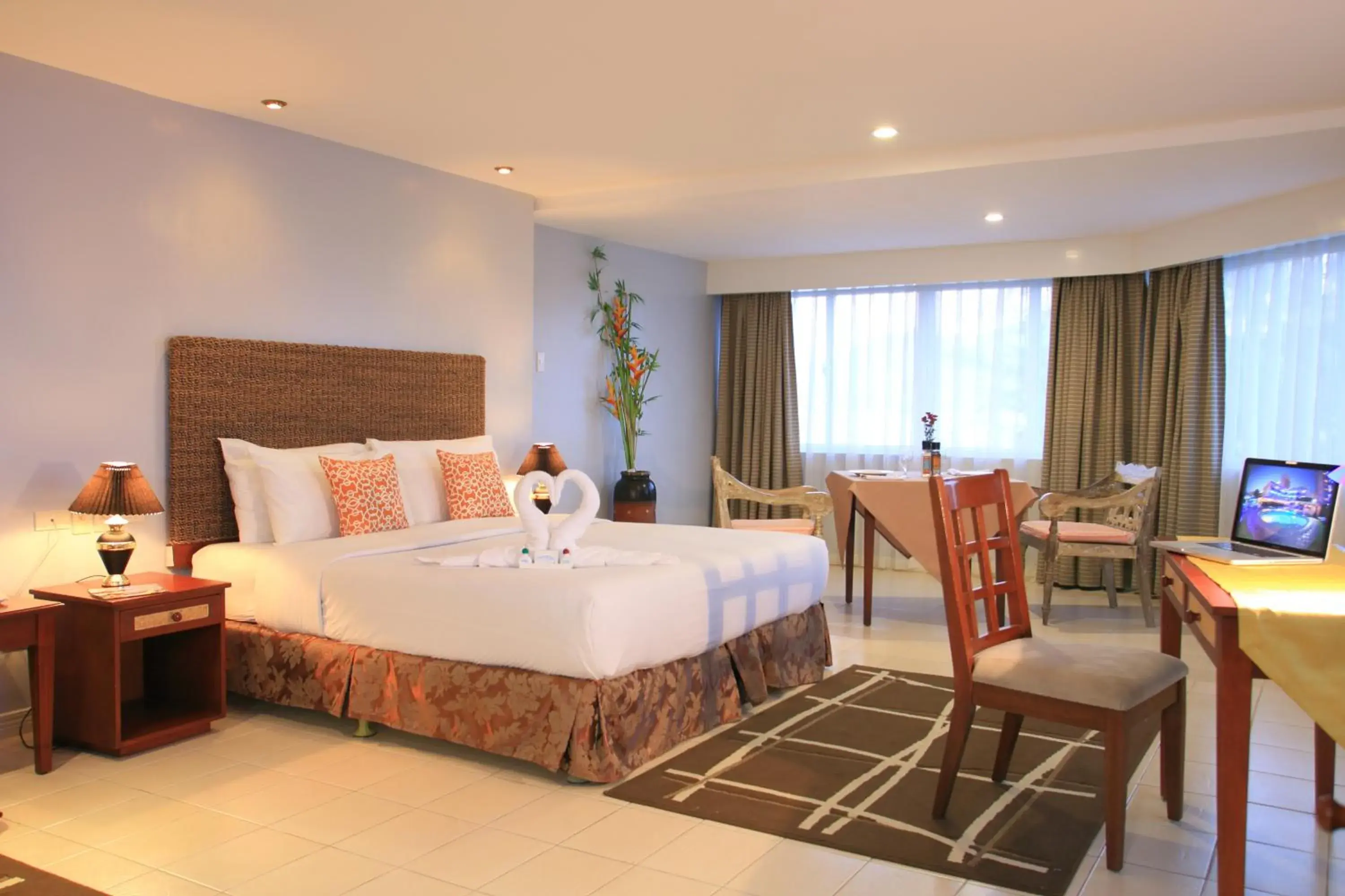 Bedroom in Wild Orchid Beach Resort