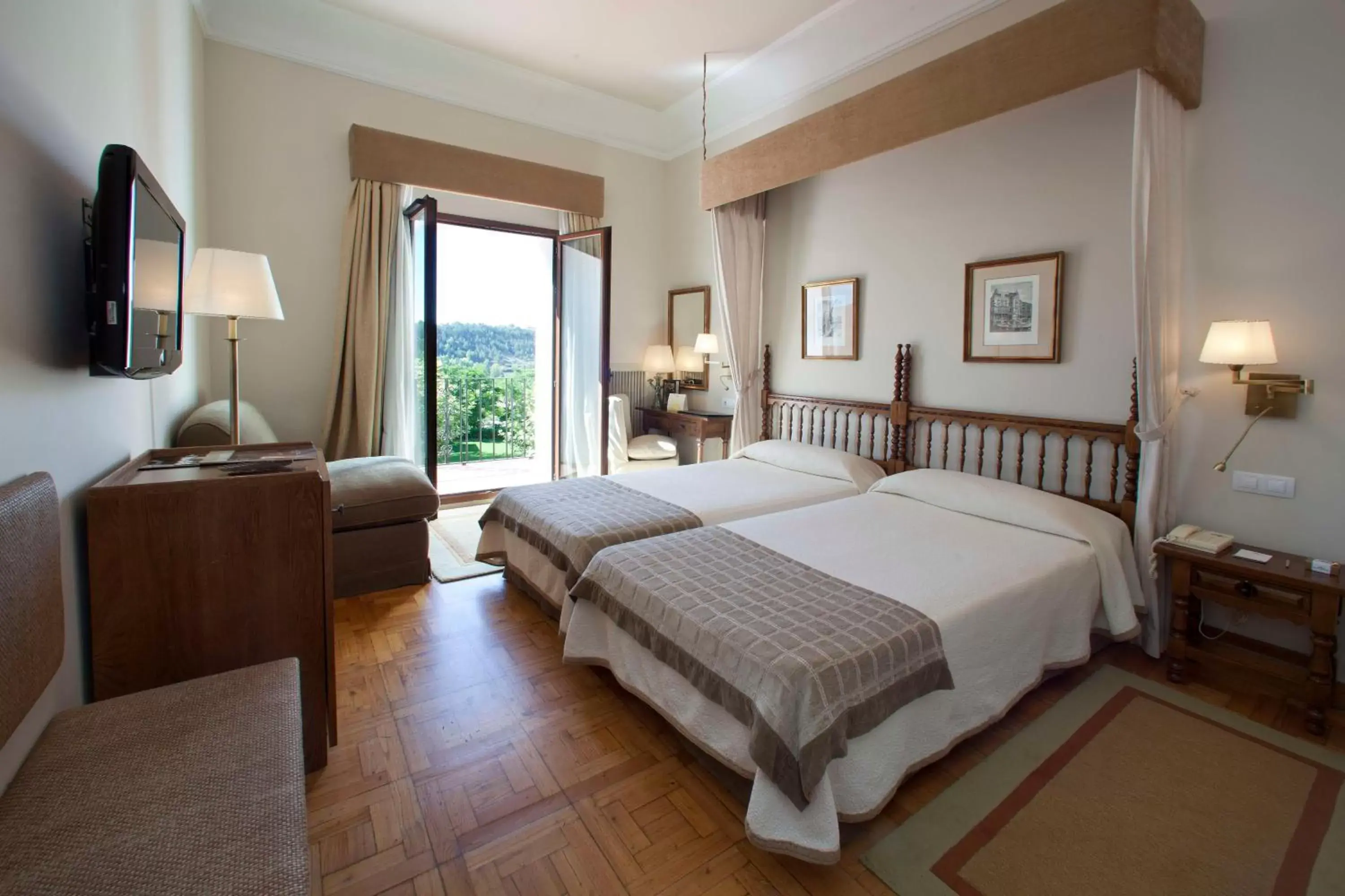 Bedroom in Parador de Teruel