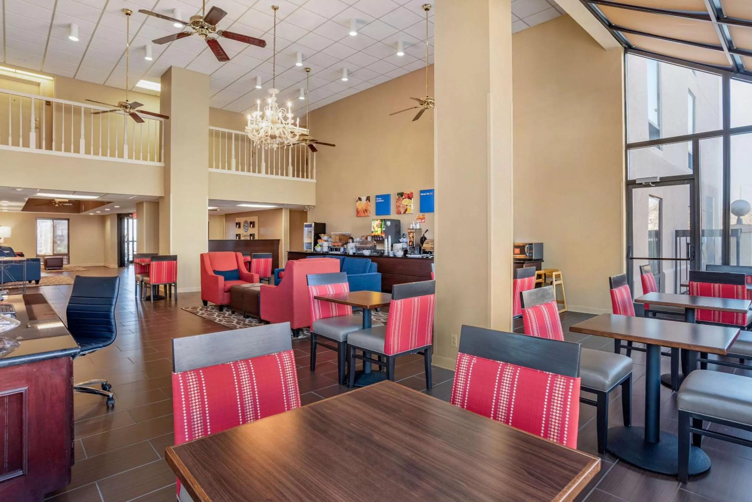 Restaurant/places to eat in Comfort Inn Pearl-Jackson