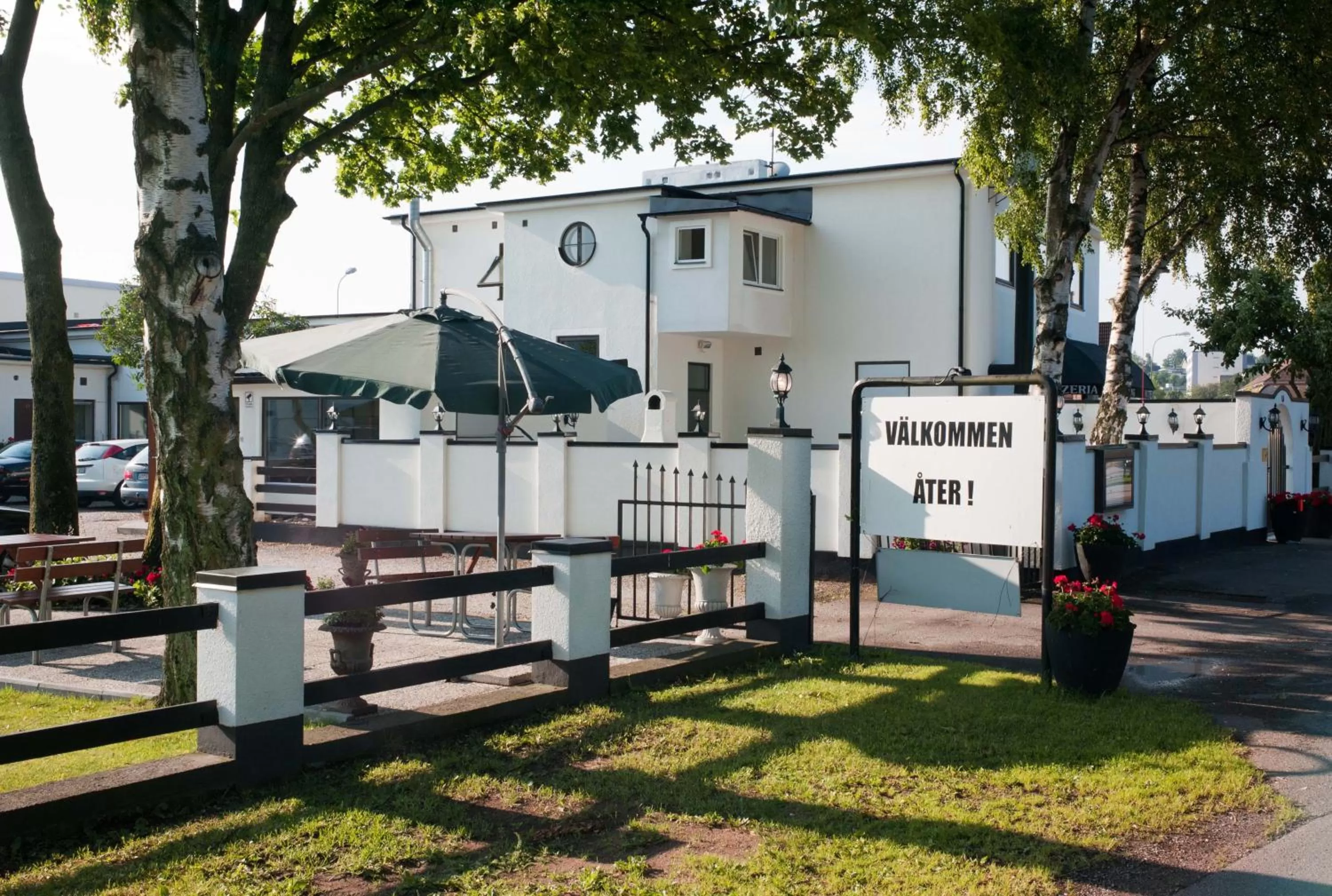 Property building in Hotell Milano