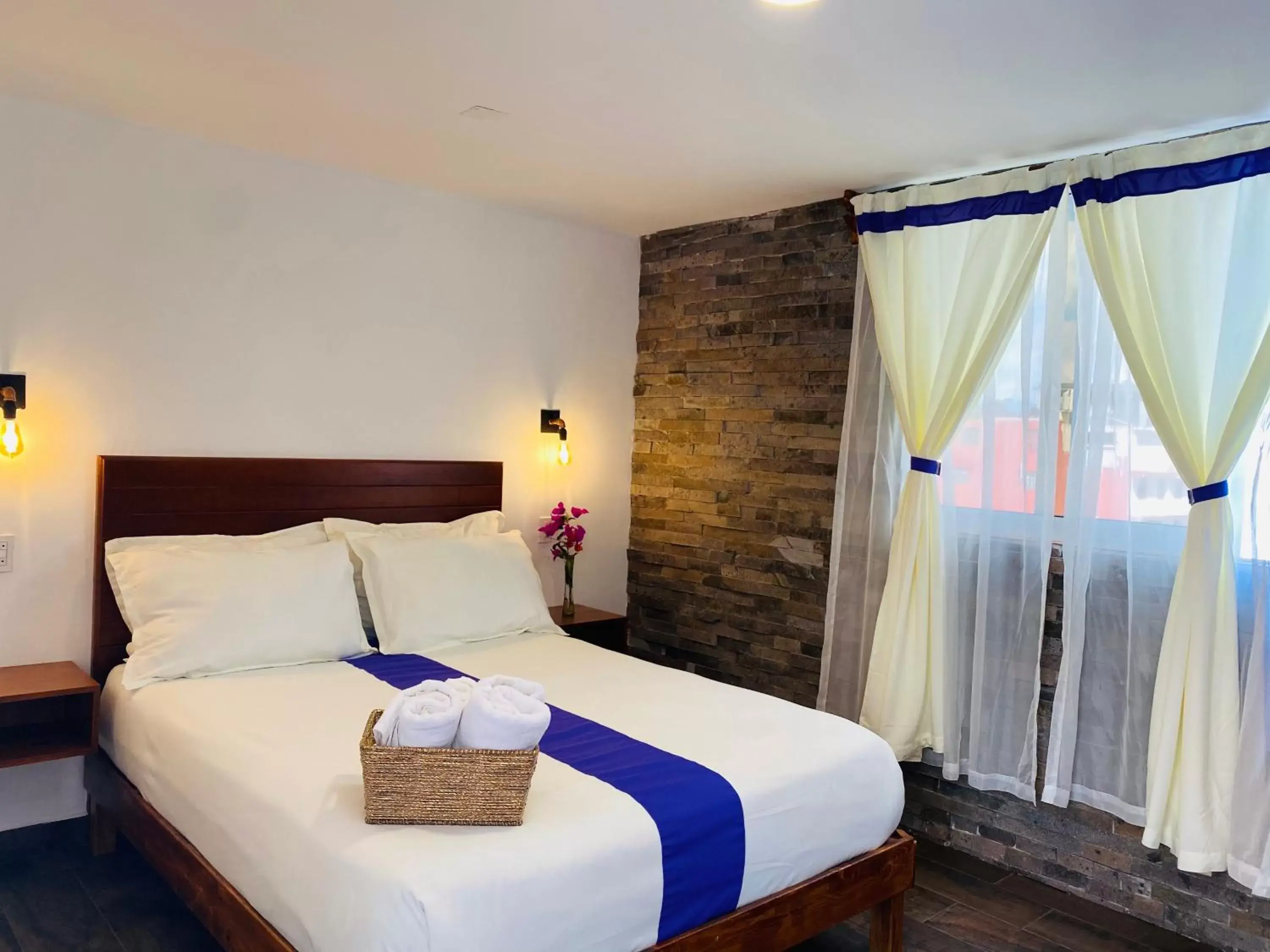 Bedroom, Bed in Hotel & Suites Cerro Roj0