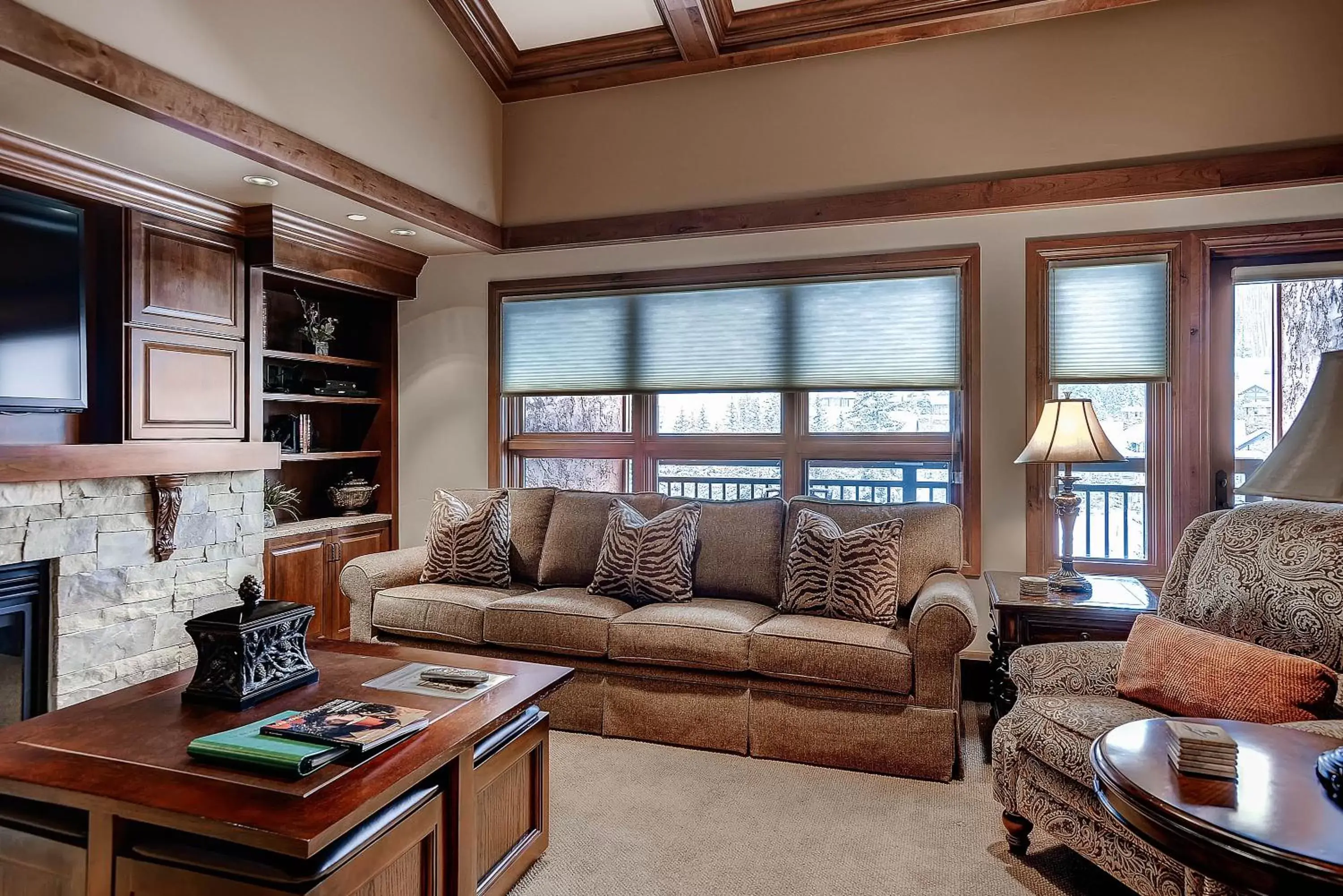 Living room, Seating Area in Lion Square Lodge