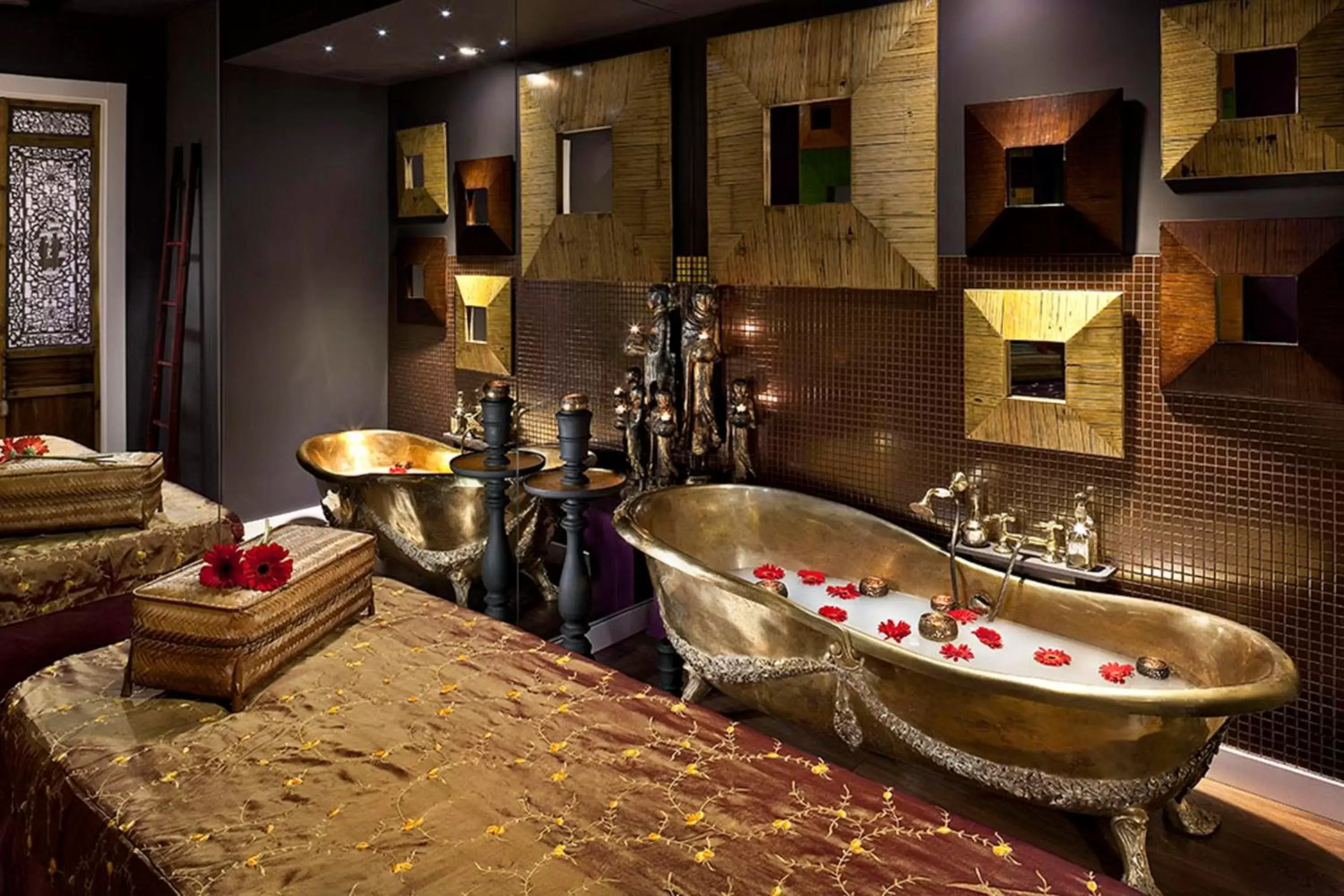 Massage, Bathroom in Hotel Fenix Gran Meliá - The Leading Hotels of the World