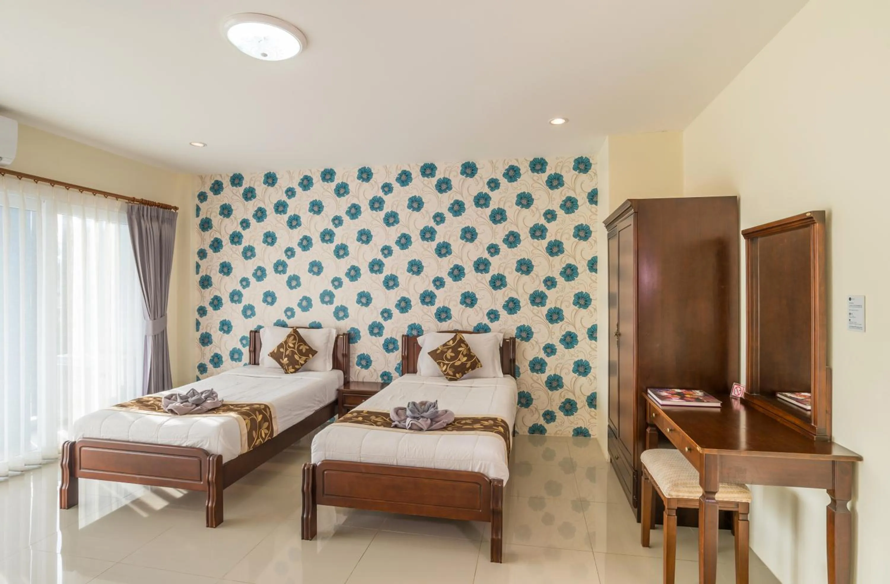 Bed in Alisa Krabi Hotel-SHA Plus