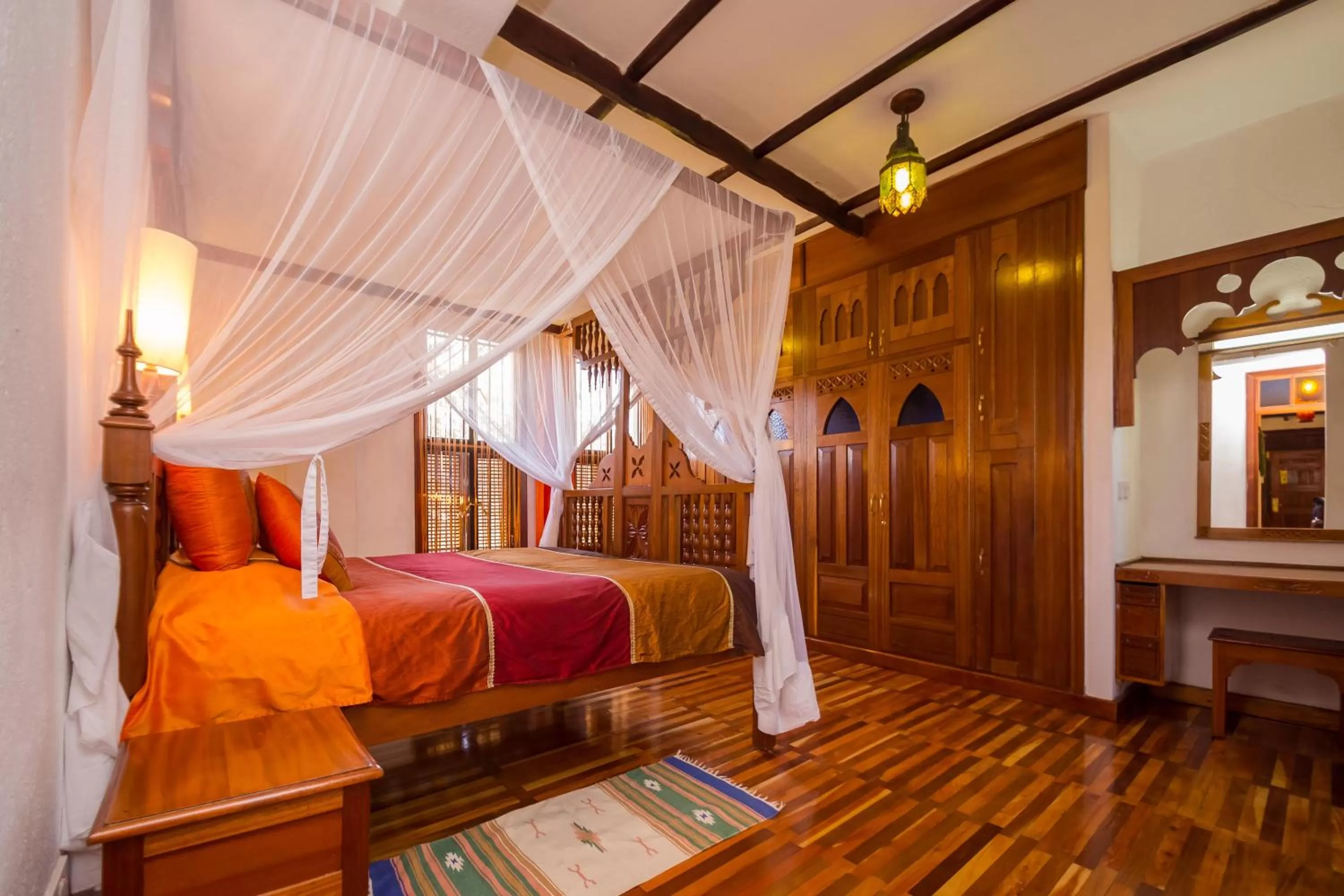 Bedroom, Bed in The King Post