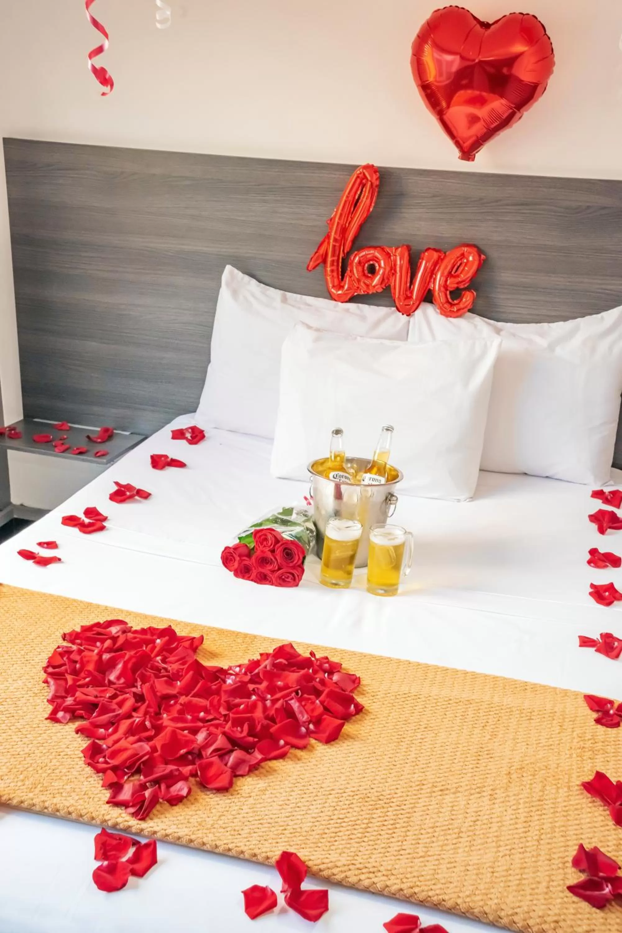 Decorative detail, Bed in Hotel Express 53