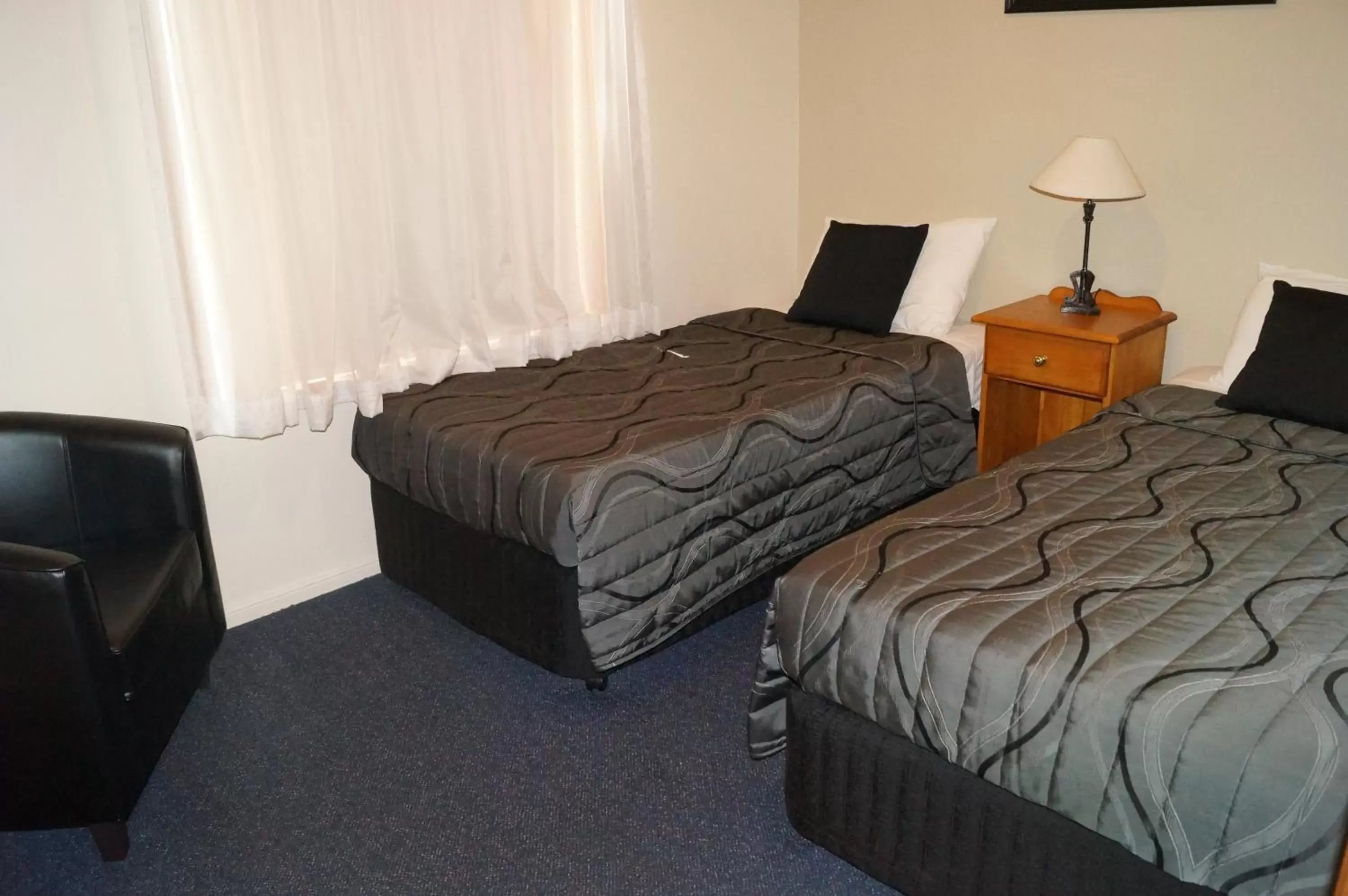 Two-Bedroom Suite in Asters On James Motor Inn