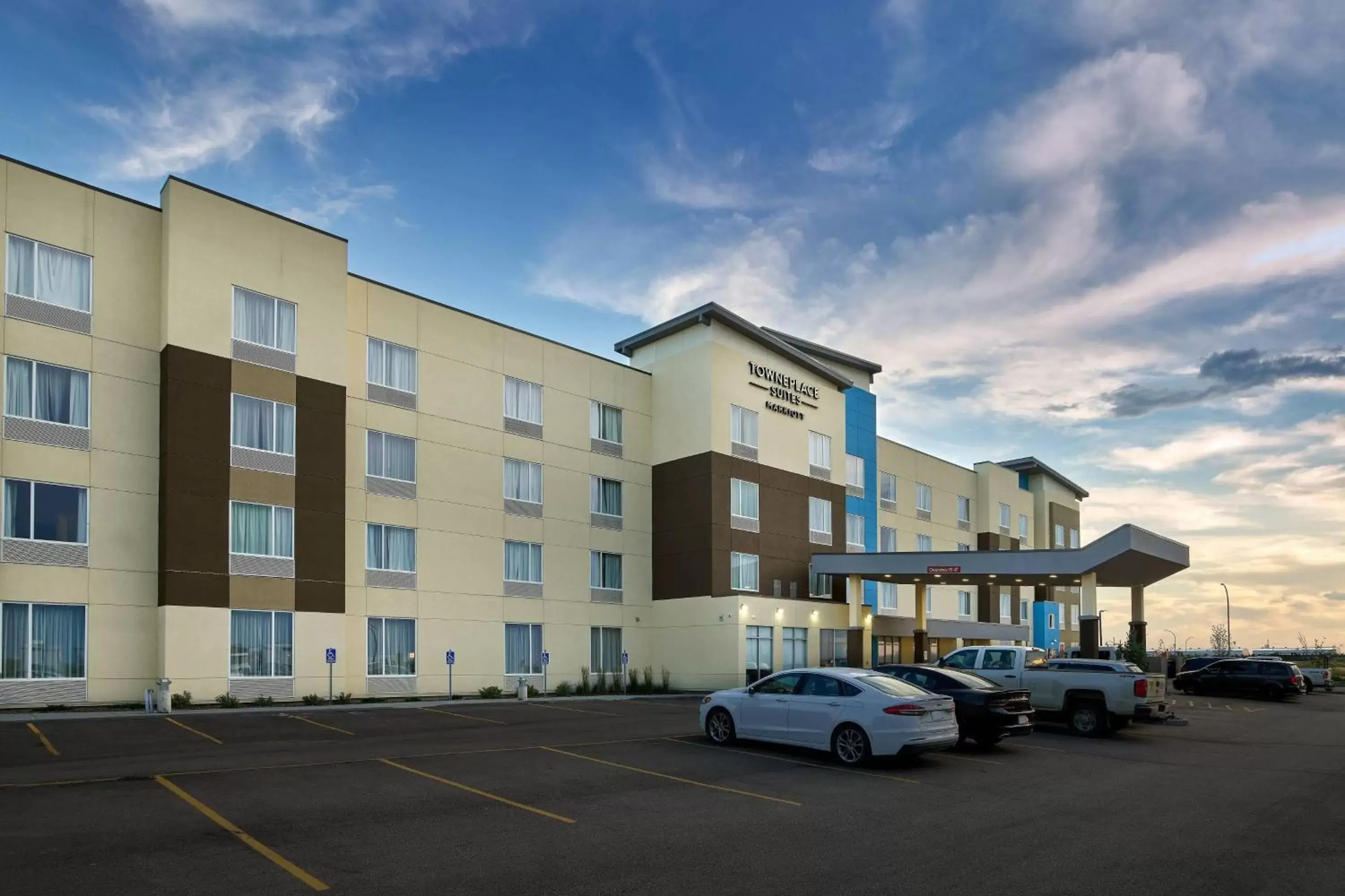 Property Building in TownePlace Suites by Marriott Edmonton Sherwood Park