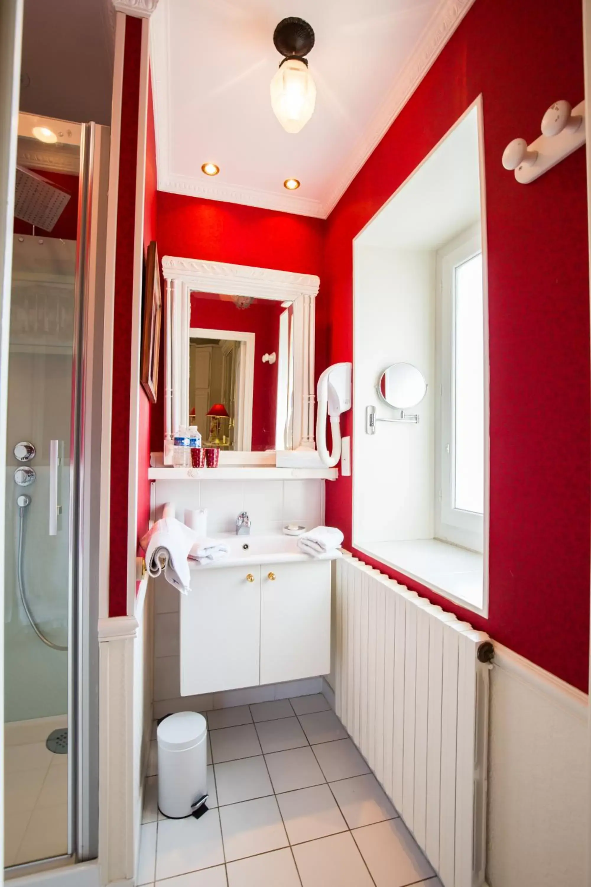 Decorative detail, Bathroom in Le Prieuré Saint Agnan