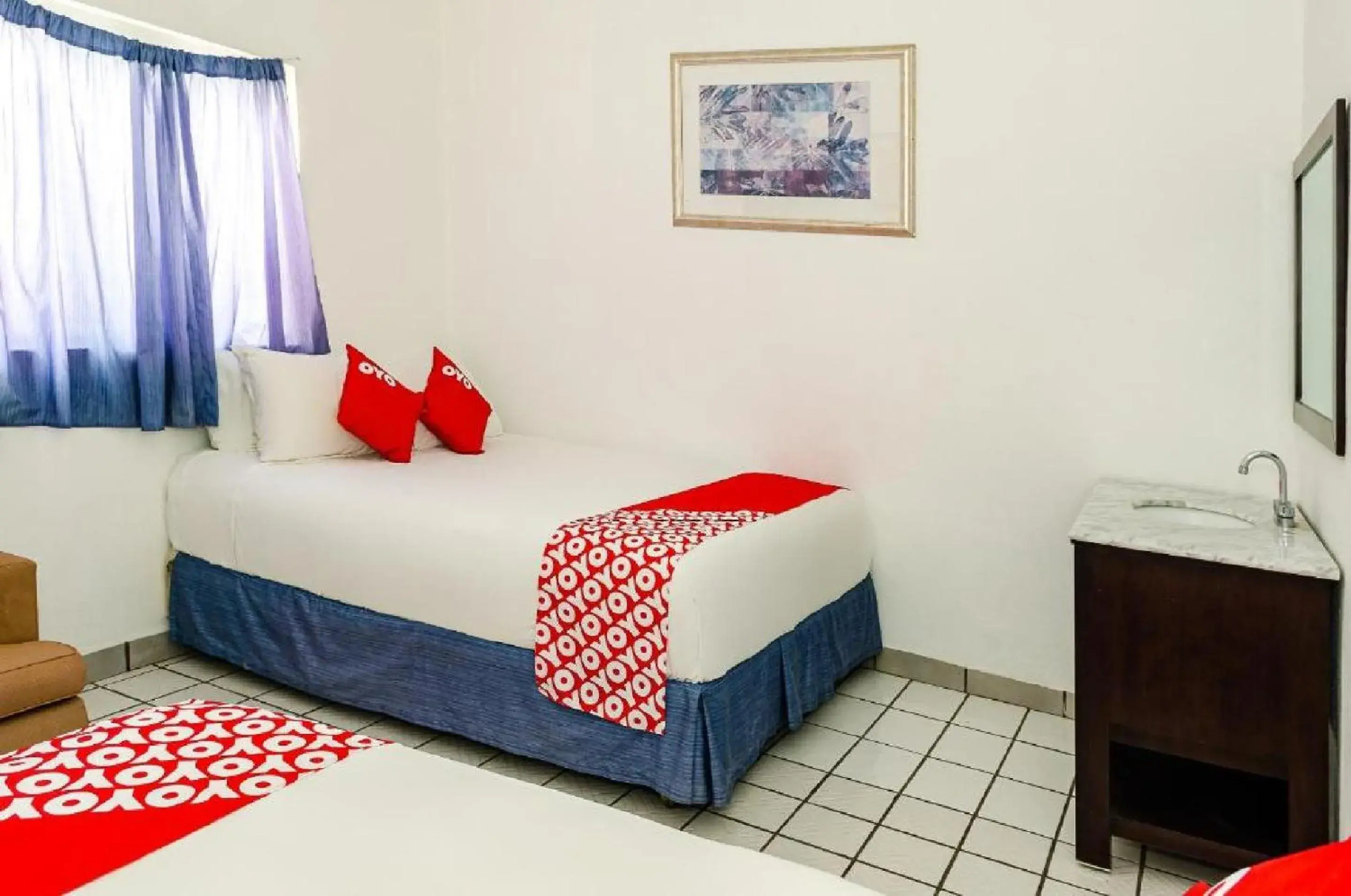Bedroom, Bed in OYO Hotel Cabo Del Sur, Cabo San Lucas