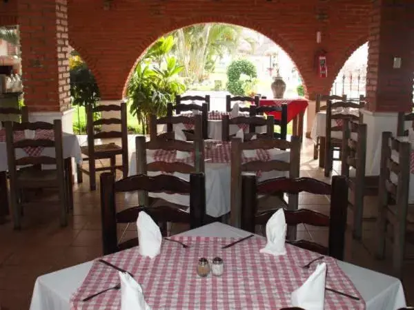 Restaurant/Places to Eat in Costa Alegre Hotel & Suites