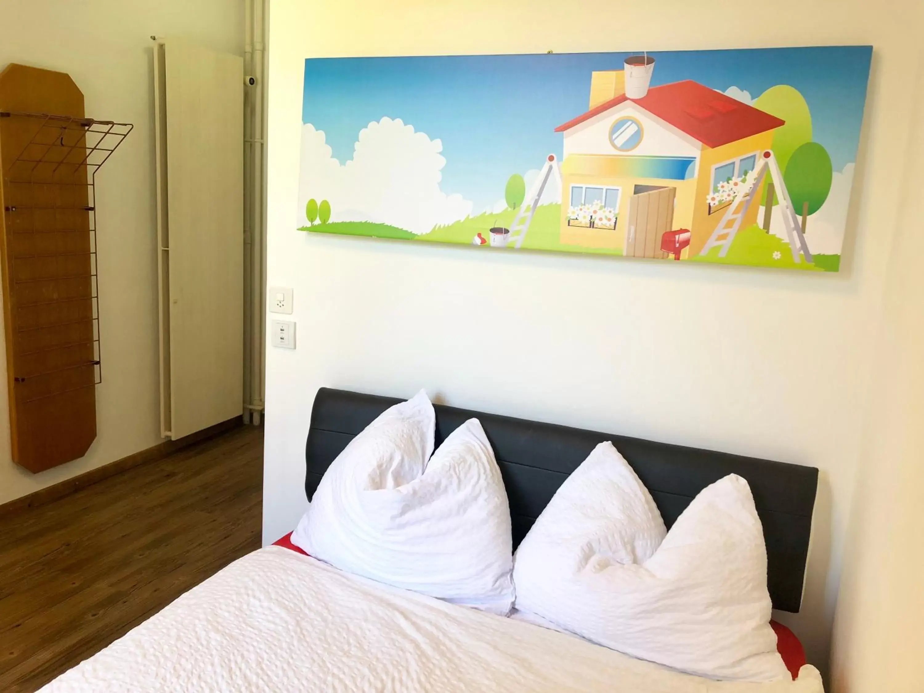 Double or Twin Room with Private Bathroom in Interlaken Marco Hostel Double or Twin Room with Private Bathroom in Interlaken Marco Hostel