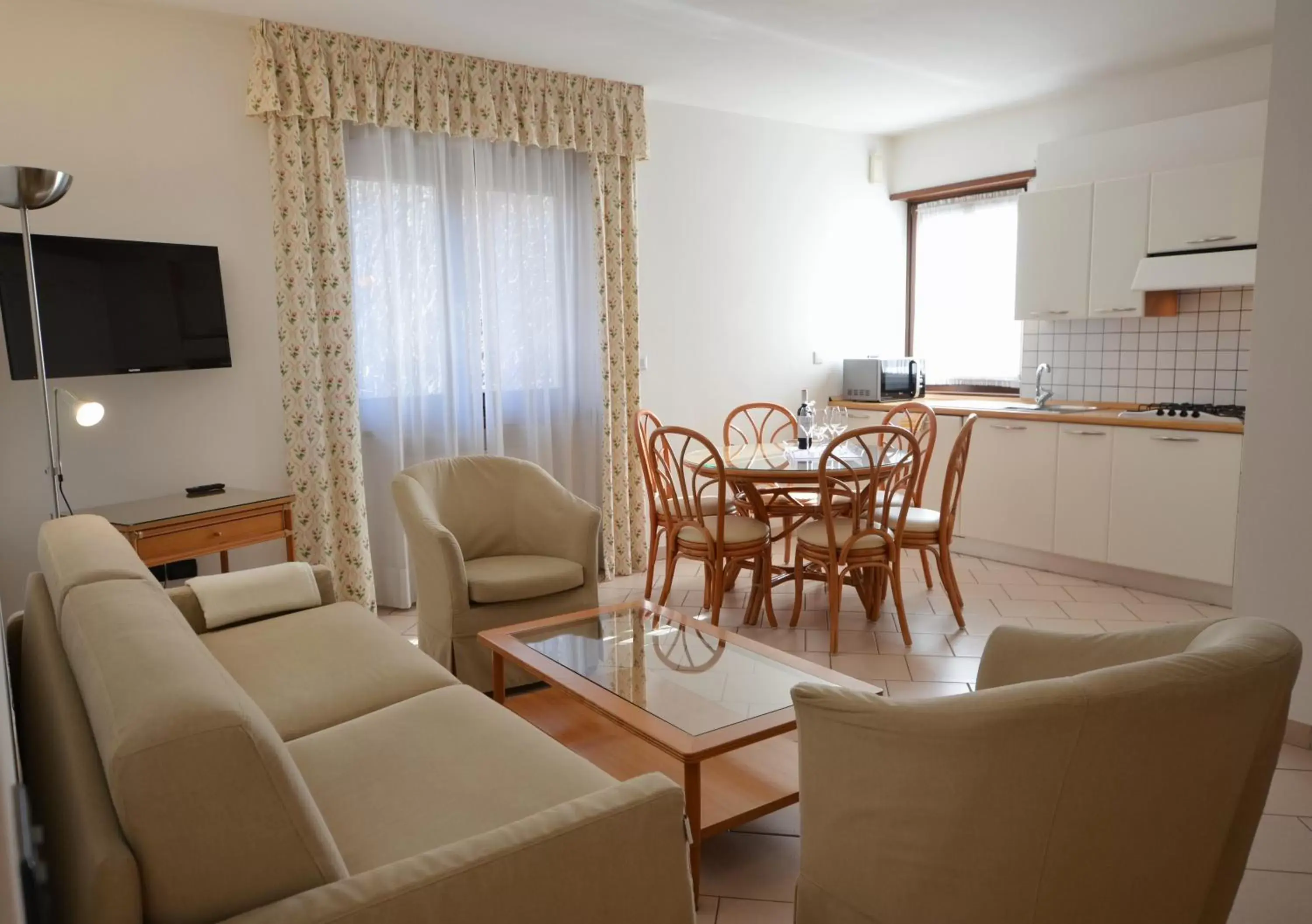 Two-Bedroom Apartment in Residence Alle Palme