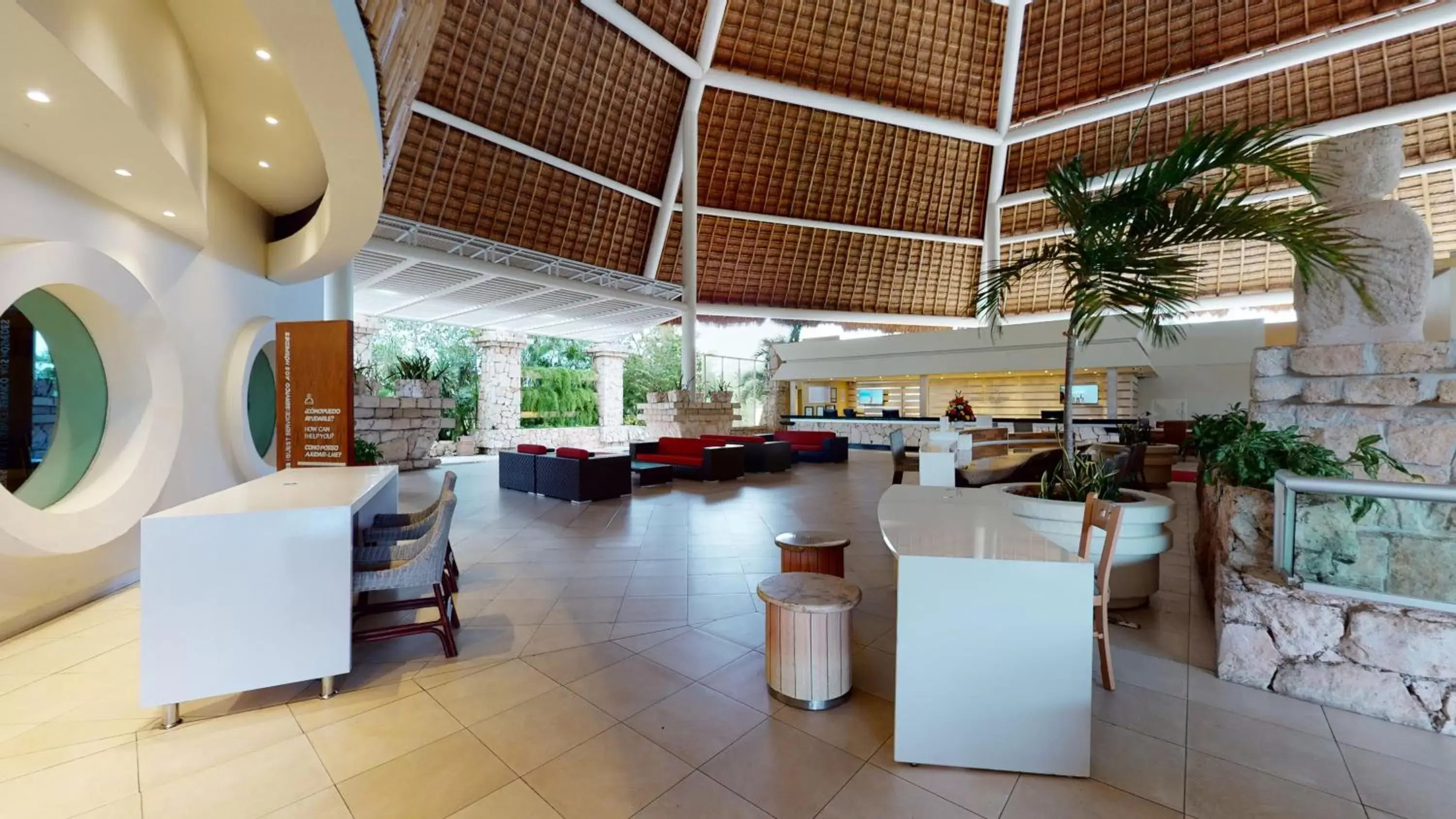 Lobby or reception, Restaurant/Places to Eat in Grand Park Royal Cozumel