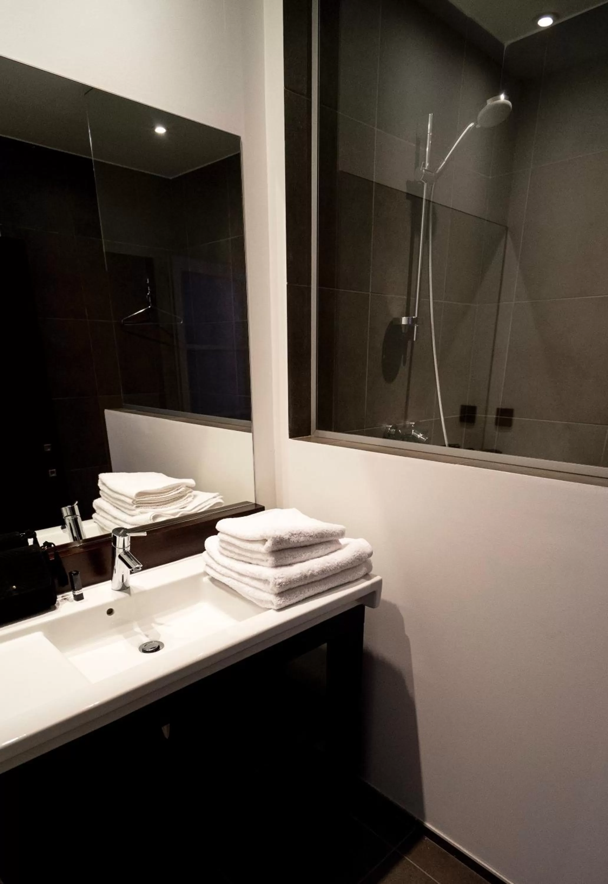 Bathroom in MiHotel Vieux Lyon