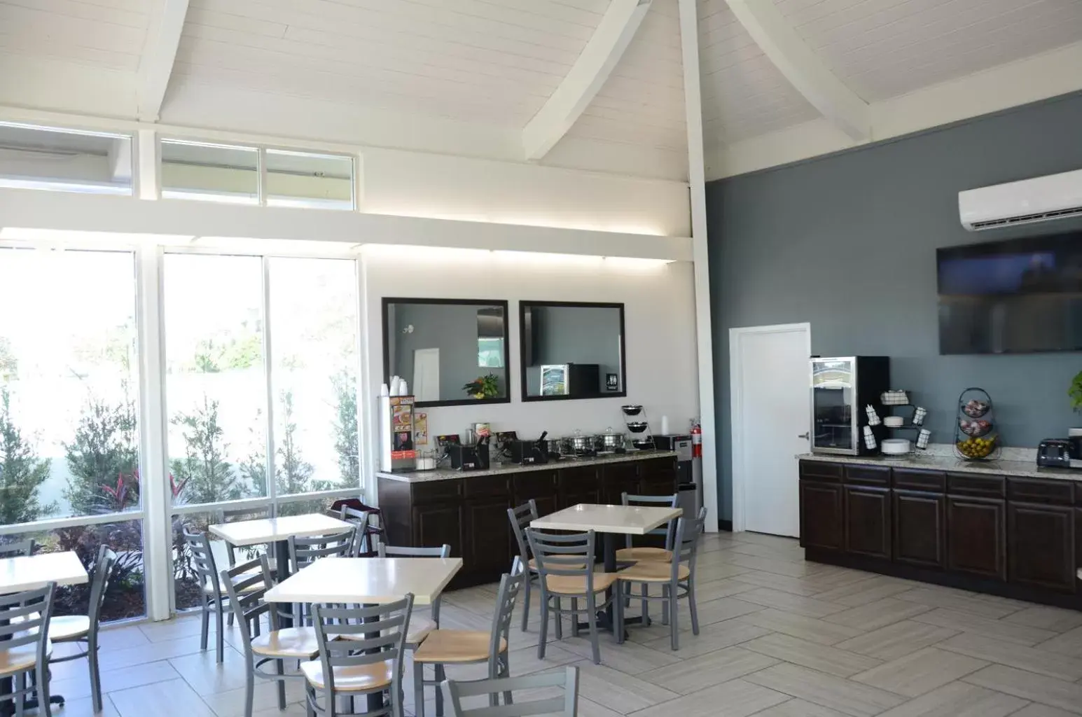 Restaurant/Places to Eat in Smart Stay Inn - Saint Augustine