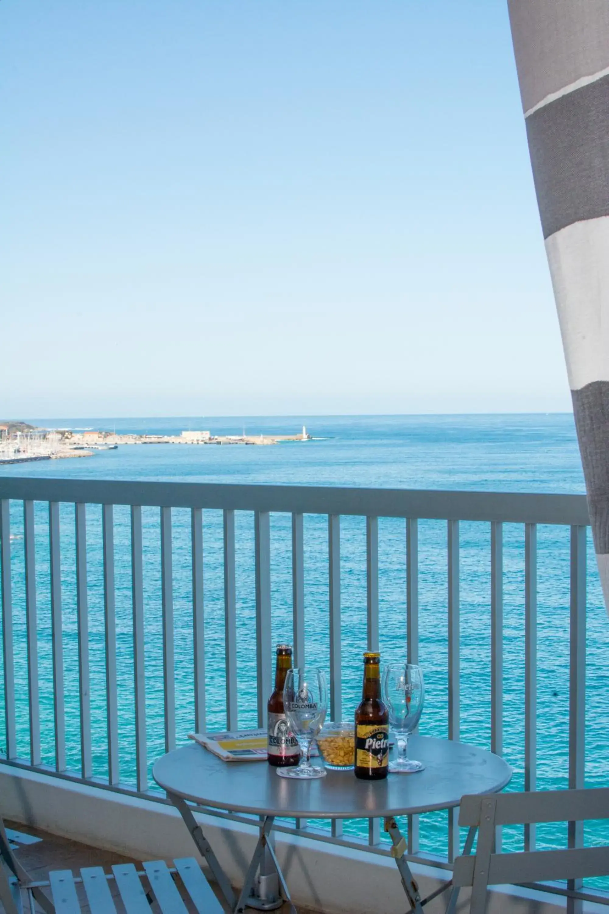 Lounge or bar in Hotel Roc E Mare Lounge or bar in Hotel Roc E Mare