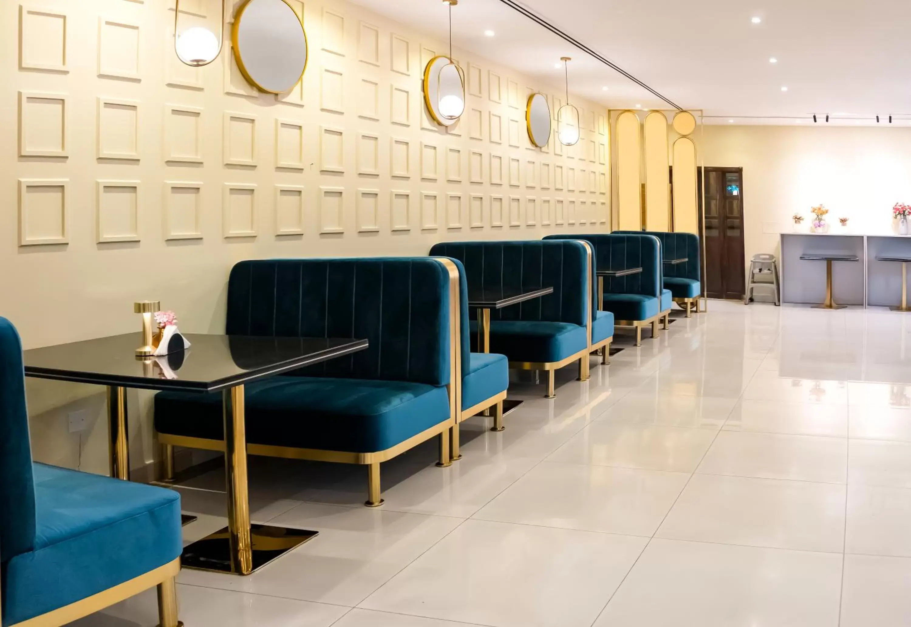 Restaurant/places to eat, Lobby/Reception in Howard Johnson Plaza by Wyndham Dubai Deira