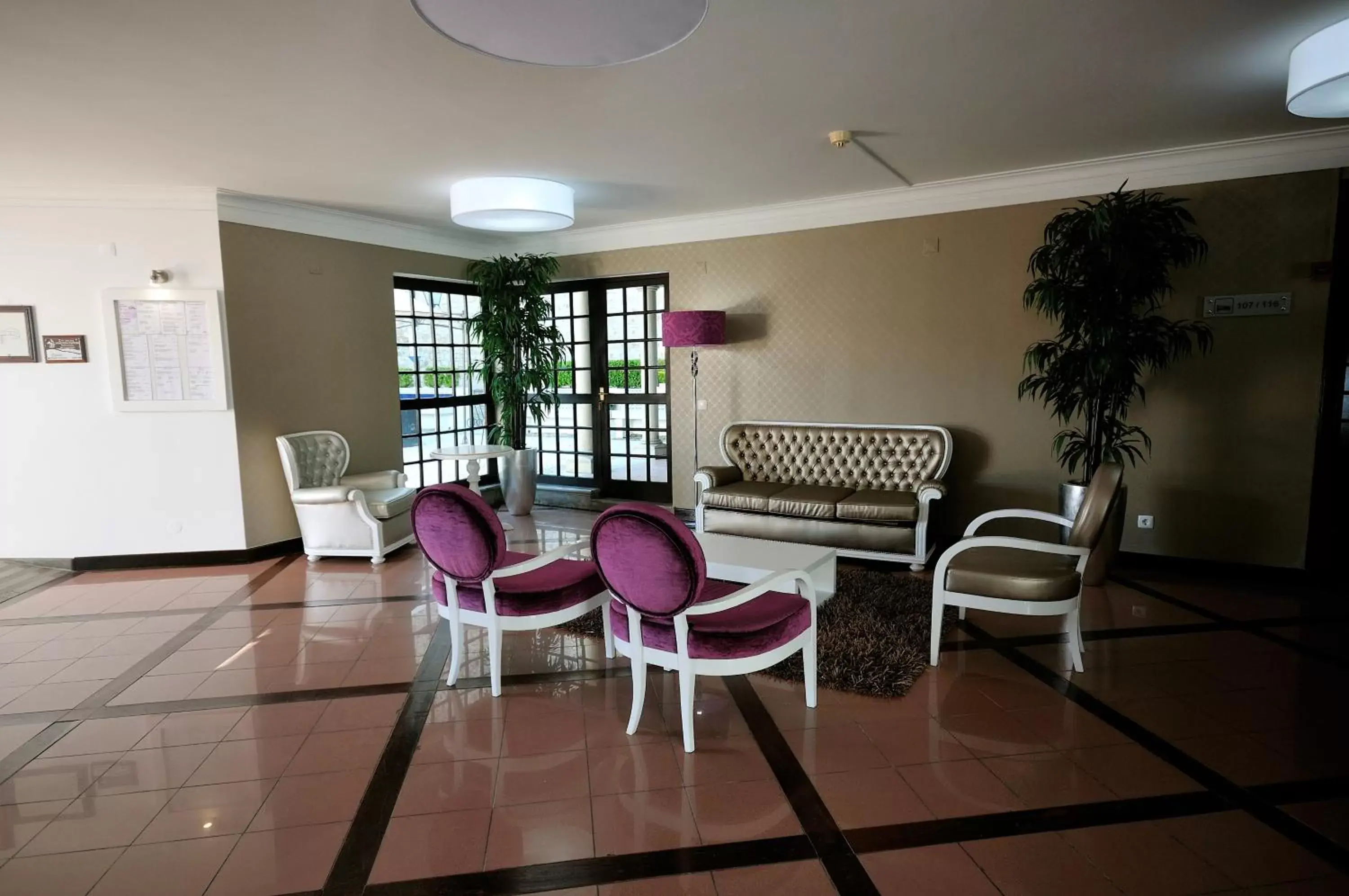 Lobby or reception, Dining Area in Josefa D`Obidos Hotel