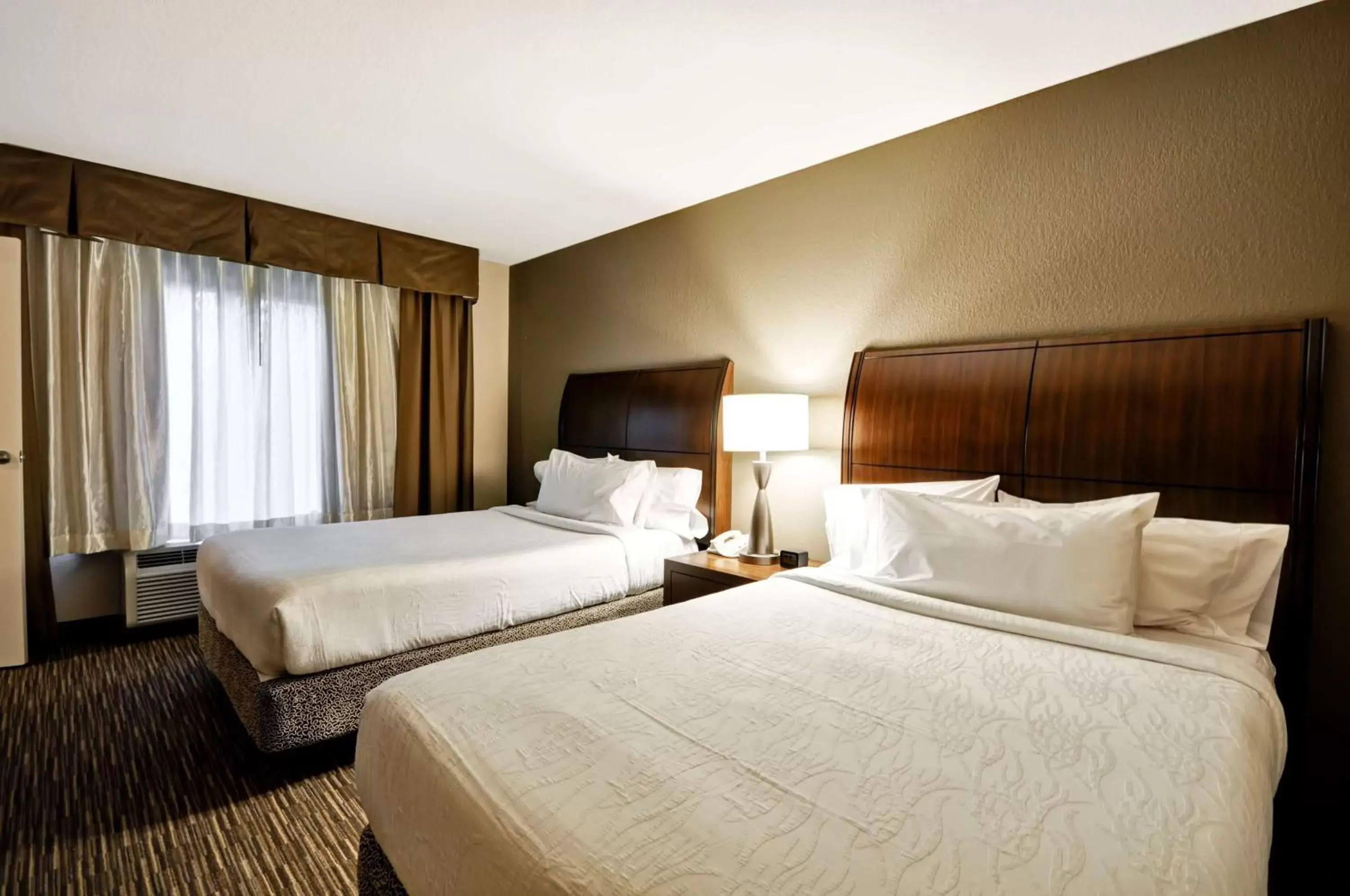 Bed in Hilton Garden Inn Tampa North