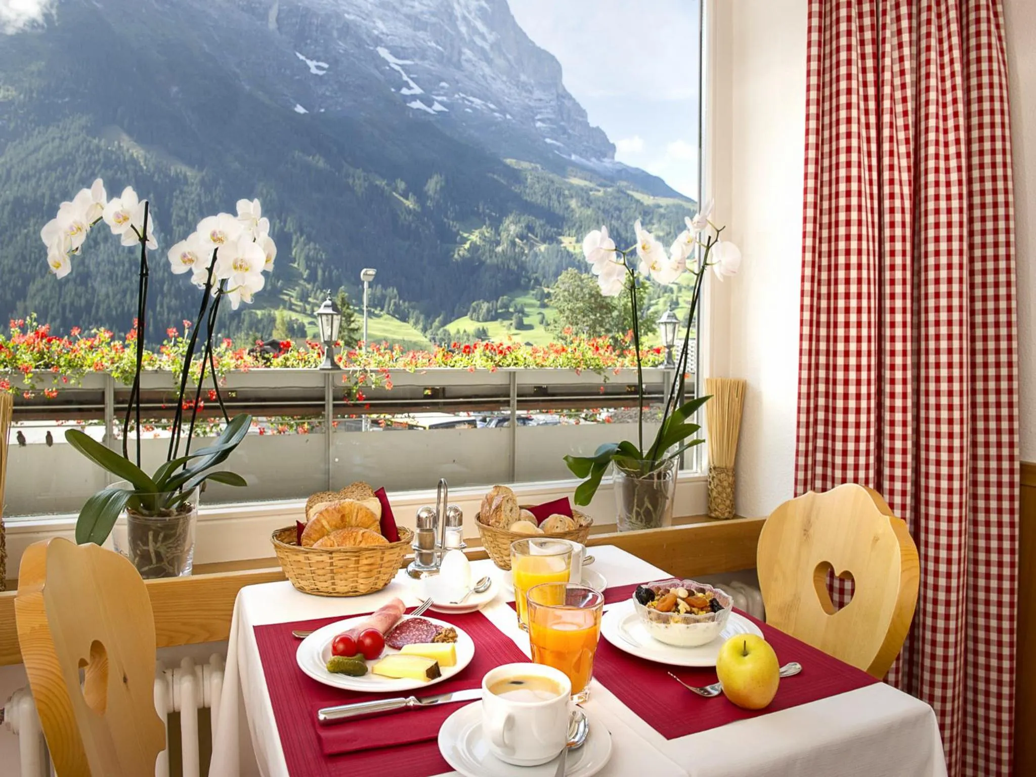 Restaurant/places to eat in Hotel Bernerhof Grindelwald
