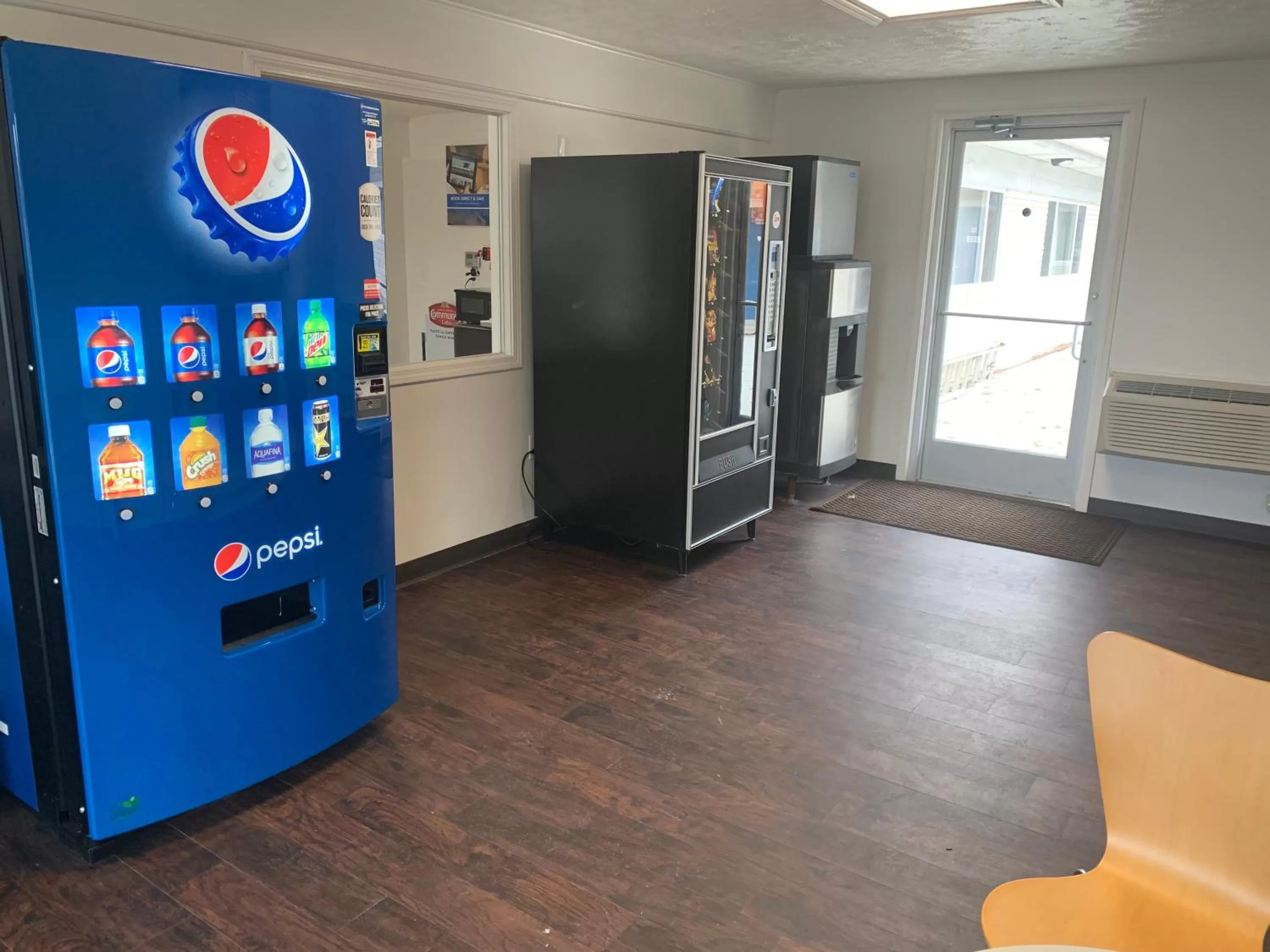 Supermarket/grocery shop in Motel 6-North Olmsted, OH - Cleveland