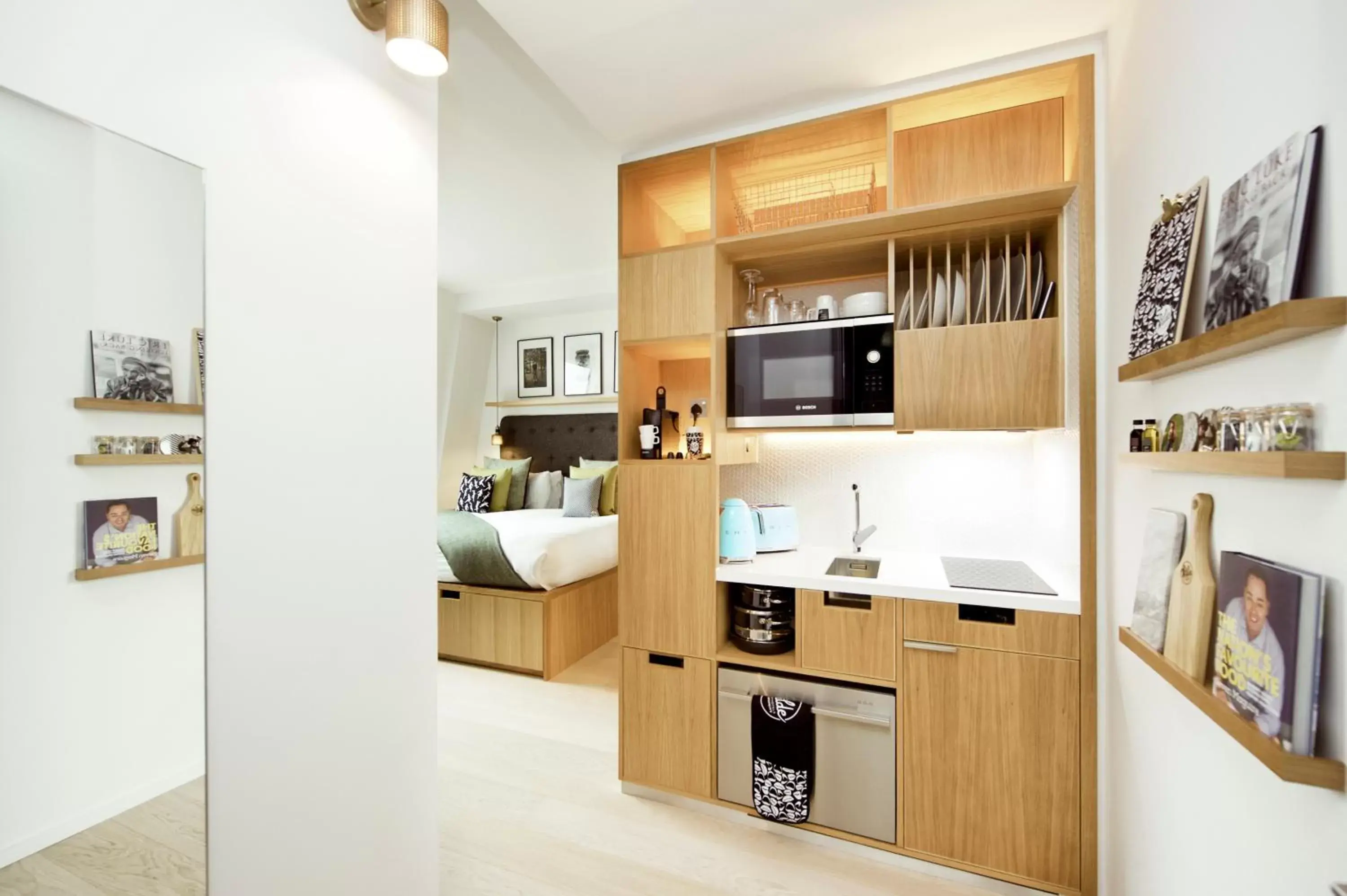 Kitchen or kitchenette, Kitchen/Kitchenette in Wilde Aparthotels by Staycity Covent Garden