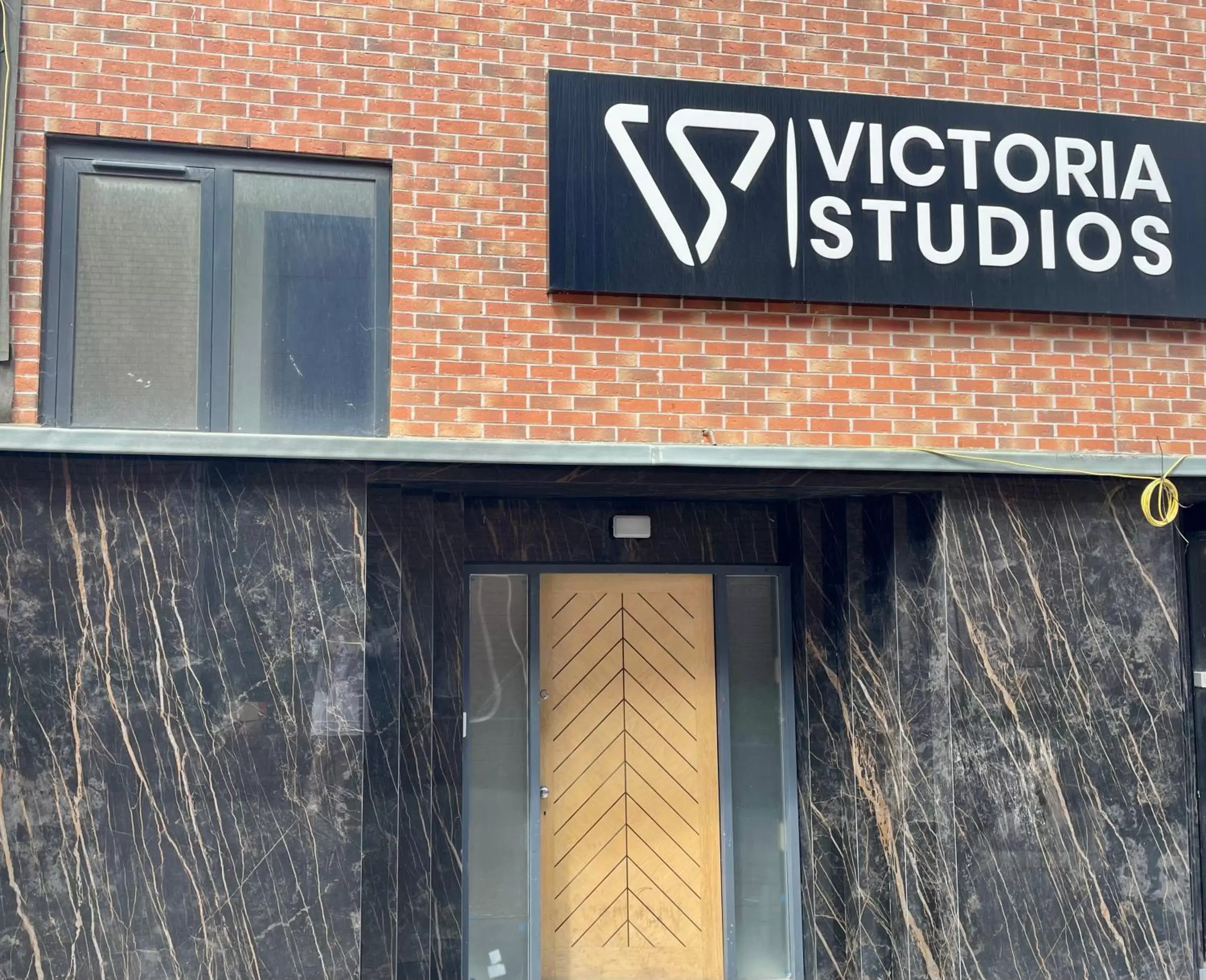 Property building in Victoria Studios