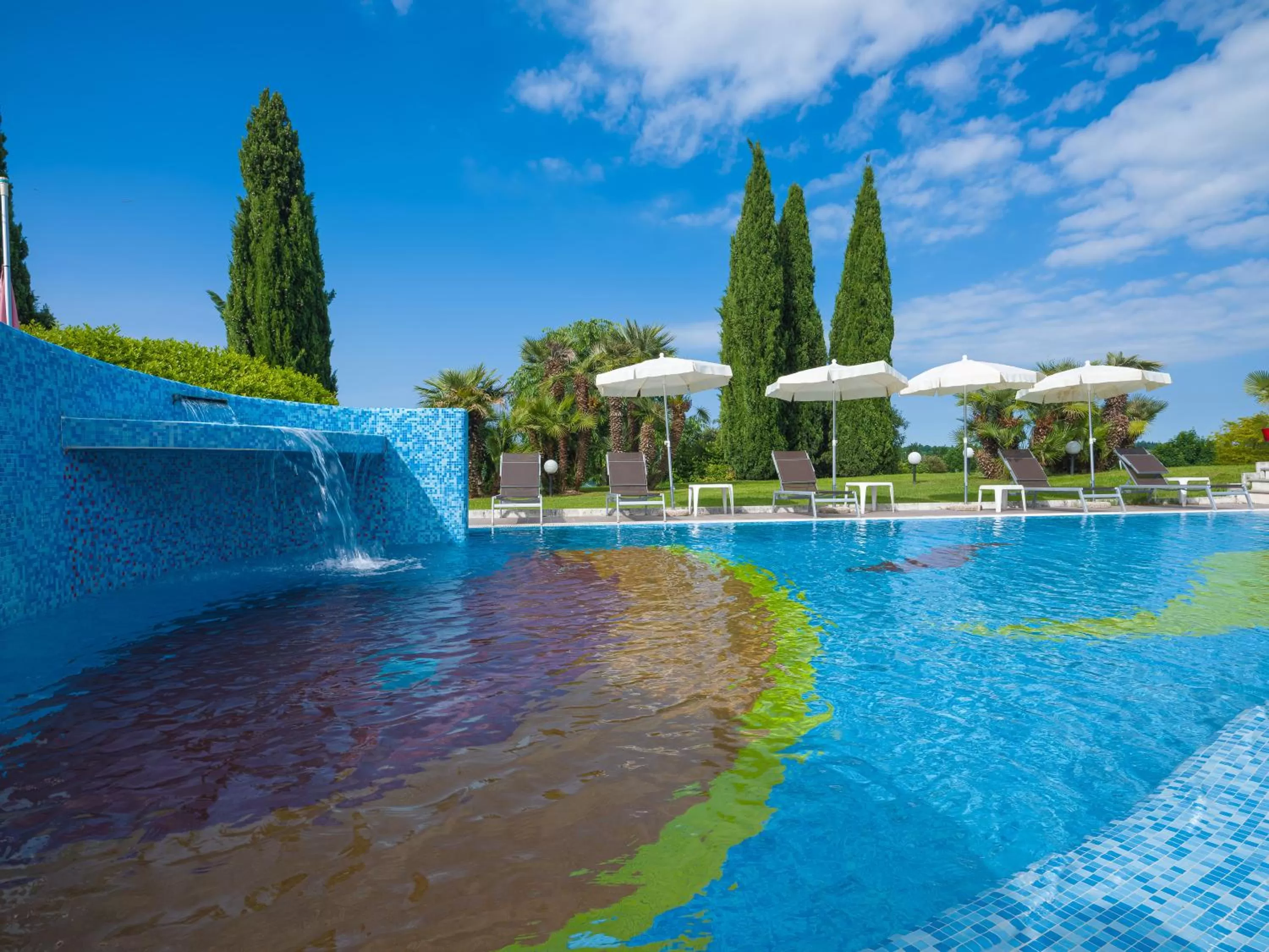 Swimming pool in Active Hotel Paradiso