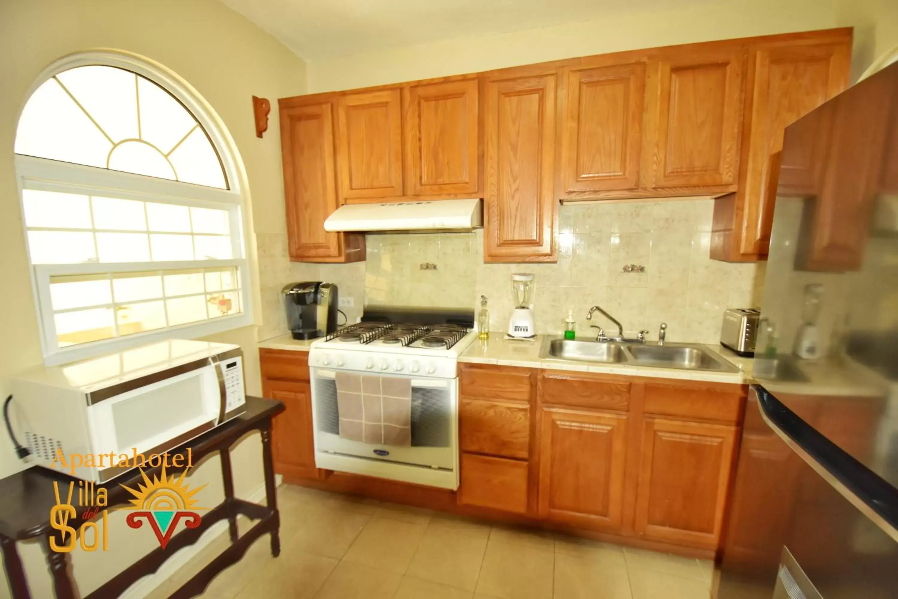 Kitchen/Kitchenette in Villa Del Sol