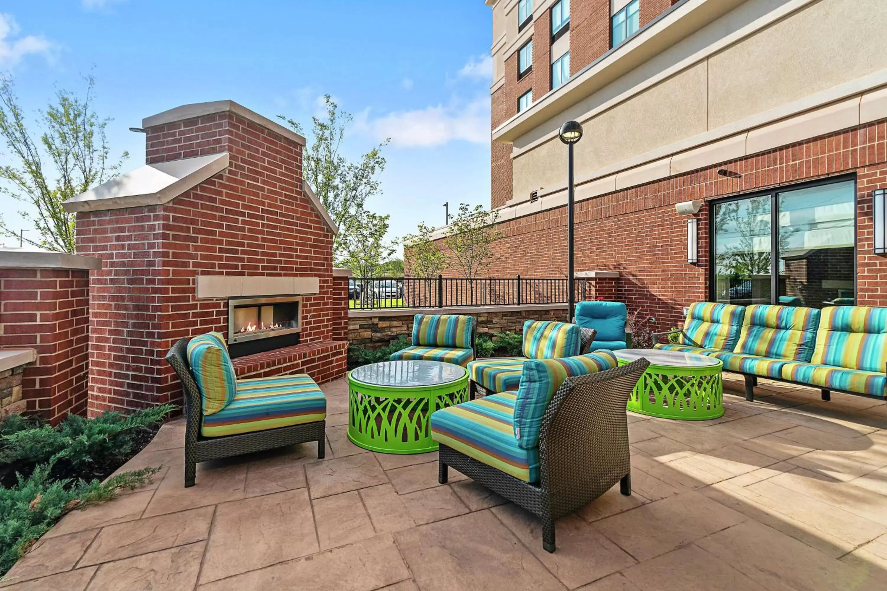 Patio in Hilton Garden Inn Edmond/Oklahoma City North