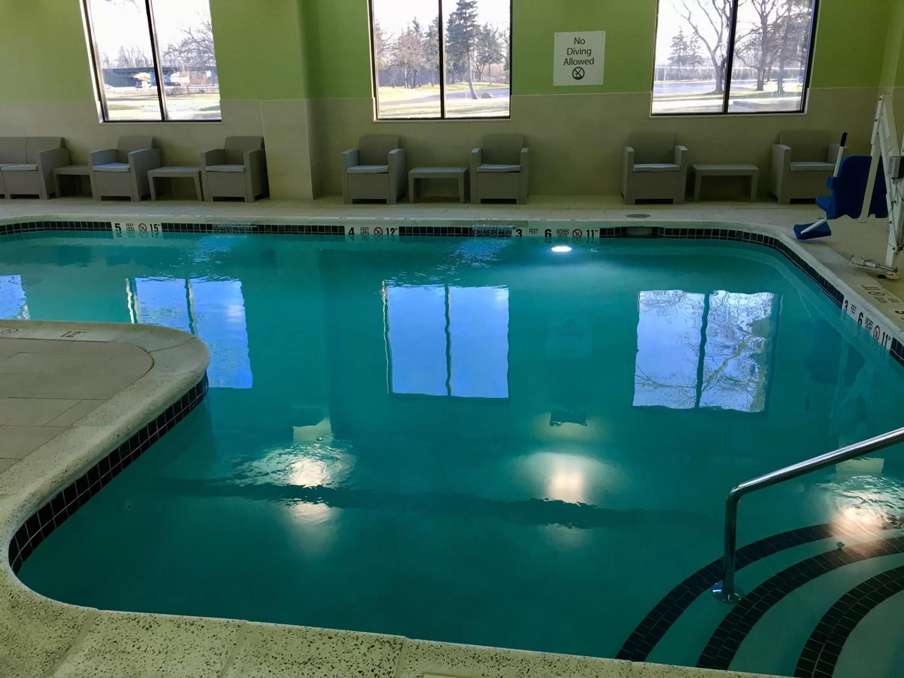 Swimming pool in Holiday Inn Express - Grand Island by IHG